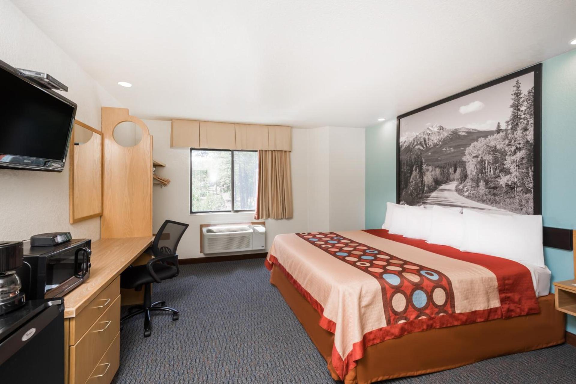 Super 8 by Wyndham Show Low photo 8