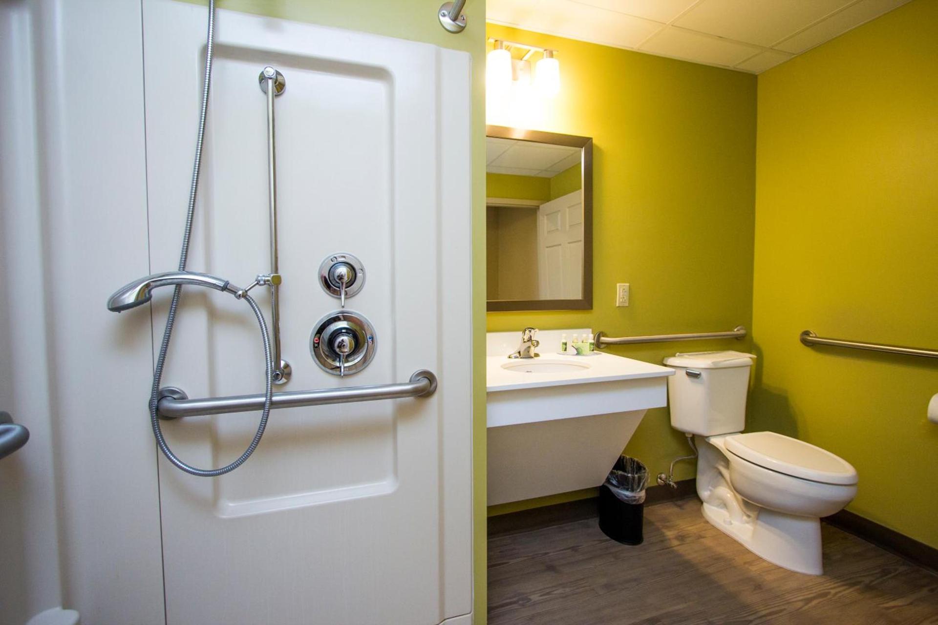 Cedar Point's Express Hotel photo 21