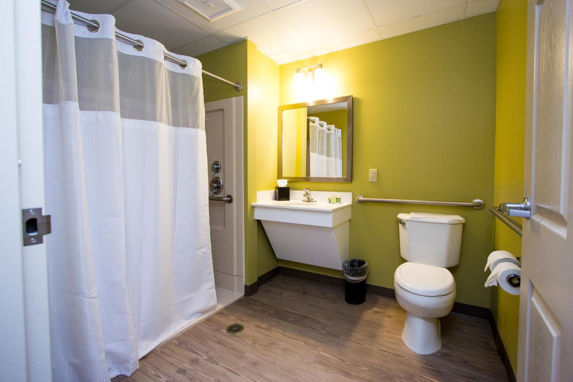 Cedar Point's Express Hotel photo 22