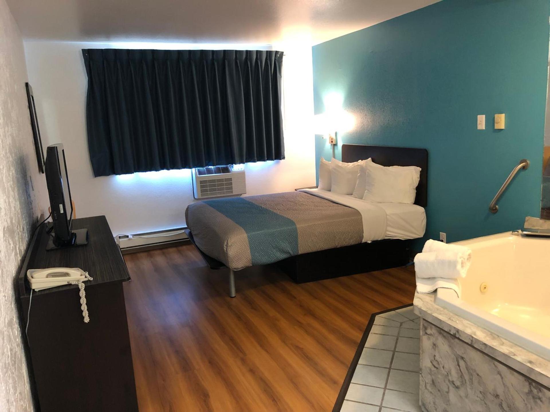 Days Inn by Wyndham La Crosse photo 12