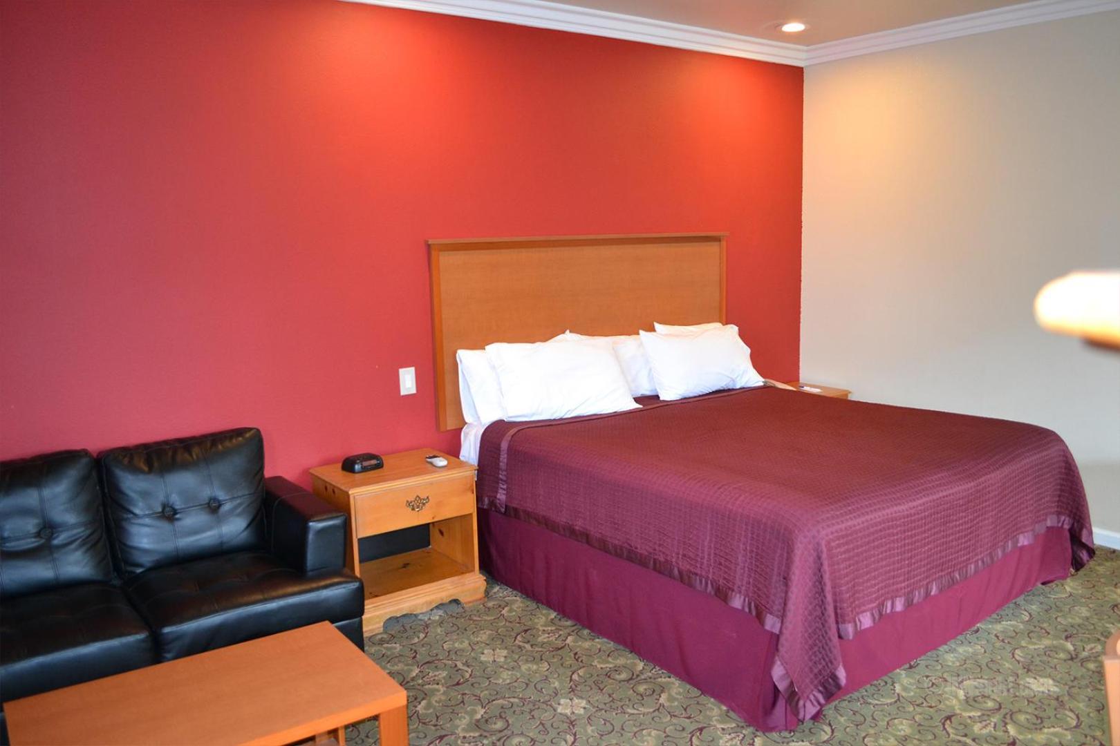 The Miramar Inn photo 12
