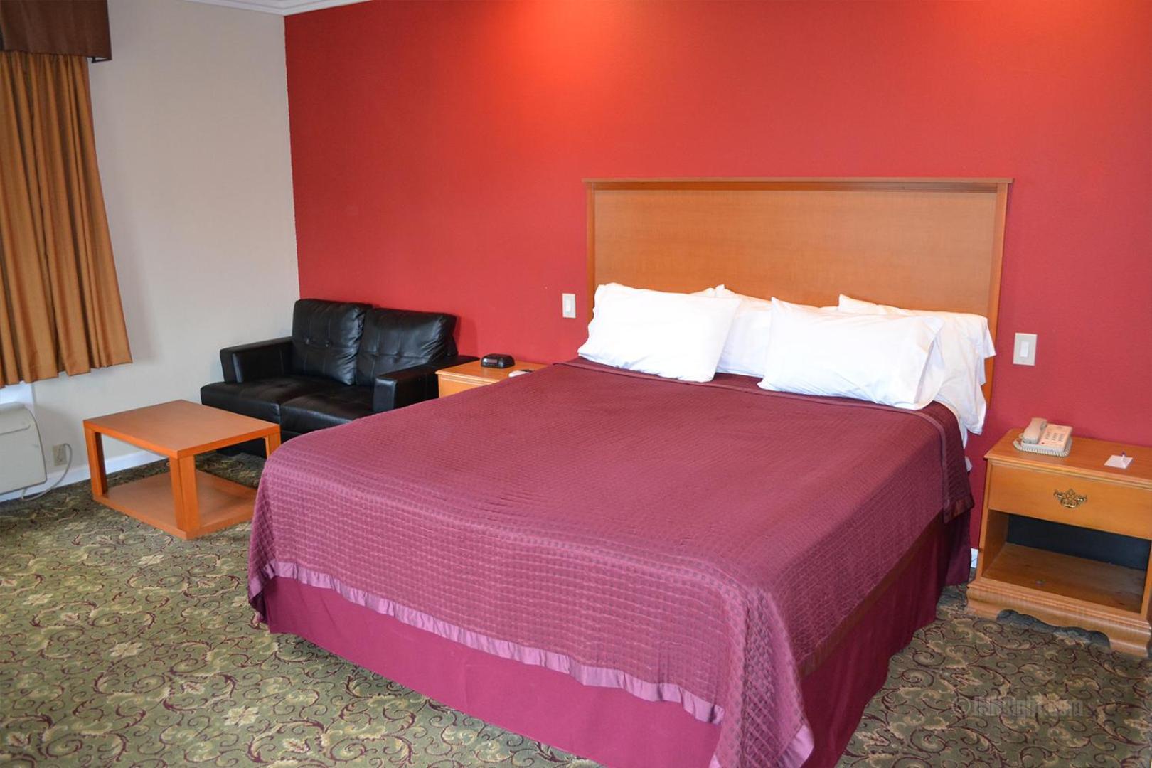 The Miramar Inn photo 10