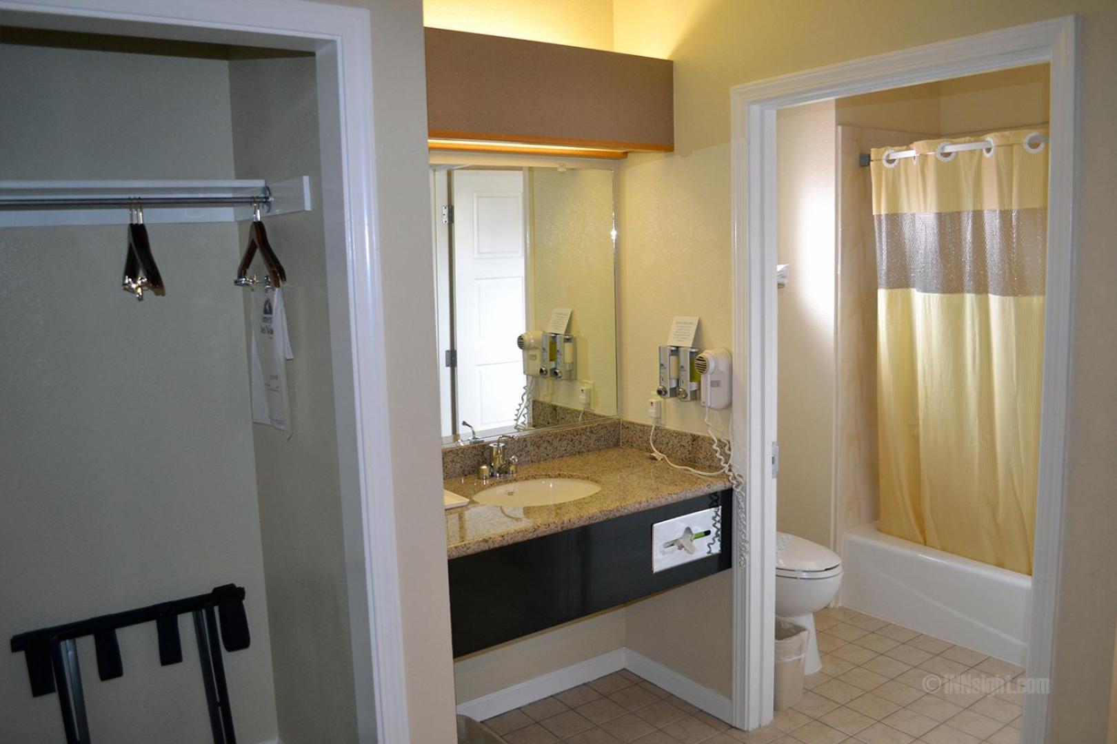 The Miramar Inn photo 9