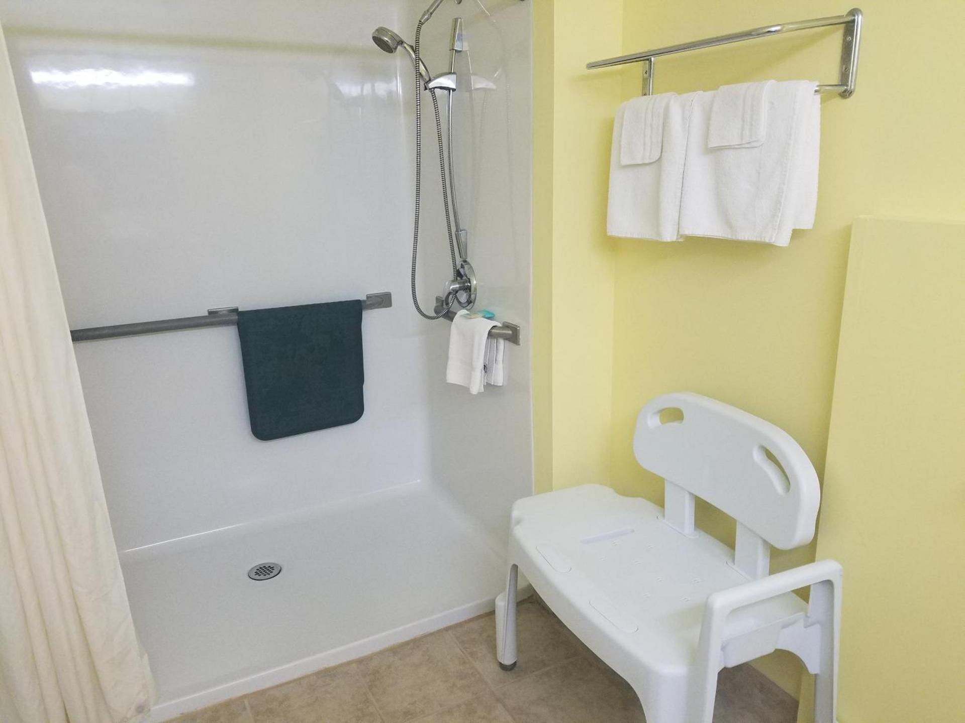 Meriwether Country Inn photo 16