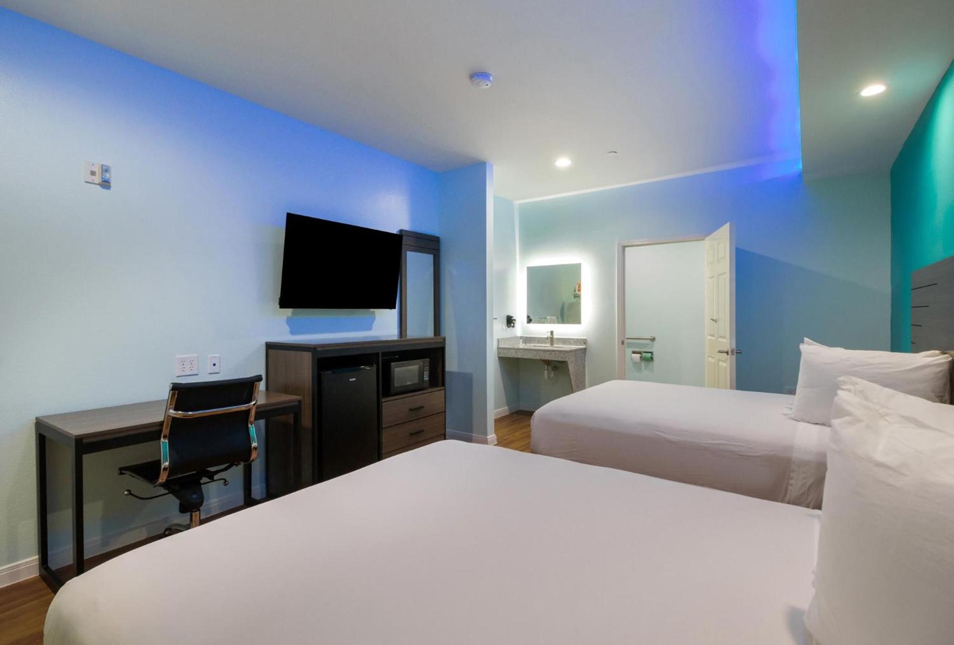 Americas Best Value Inn- Aldine Westfield photo 25