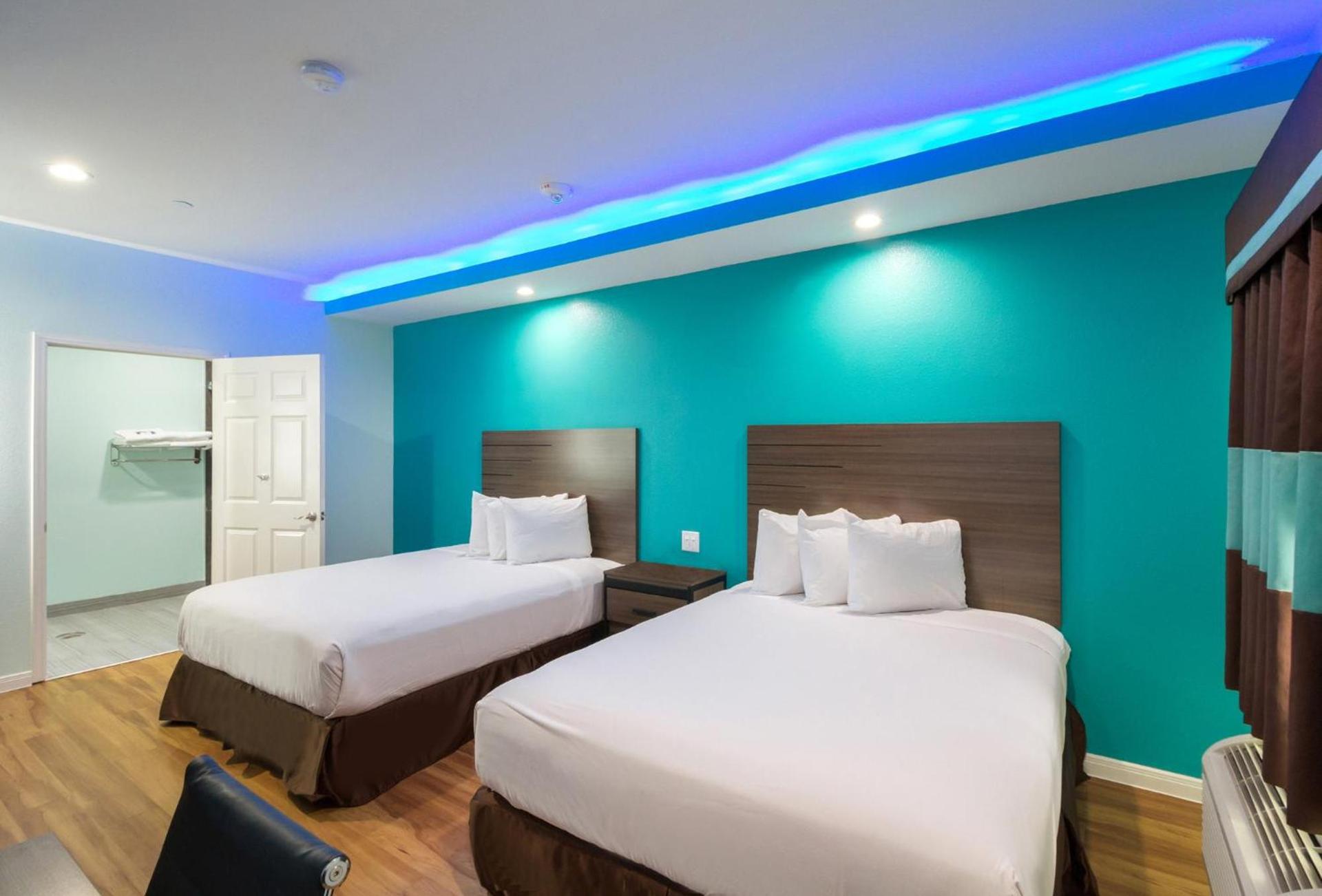 Americas Best Value Inn- Aldine Westfield photo 26