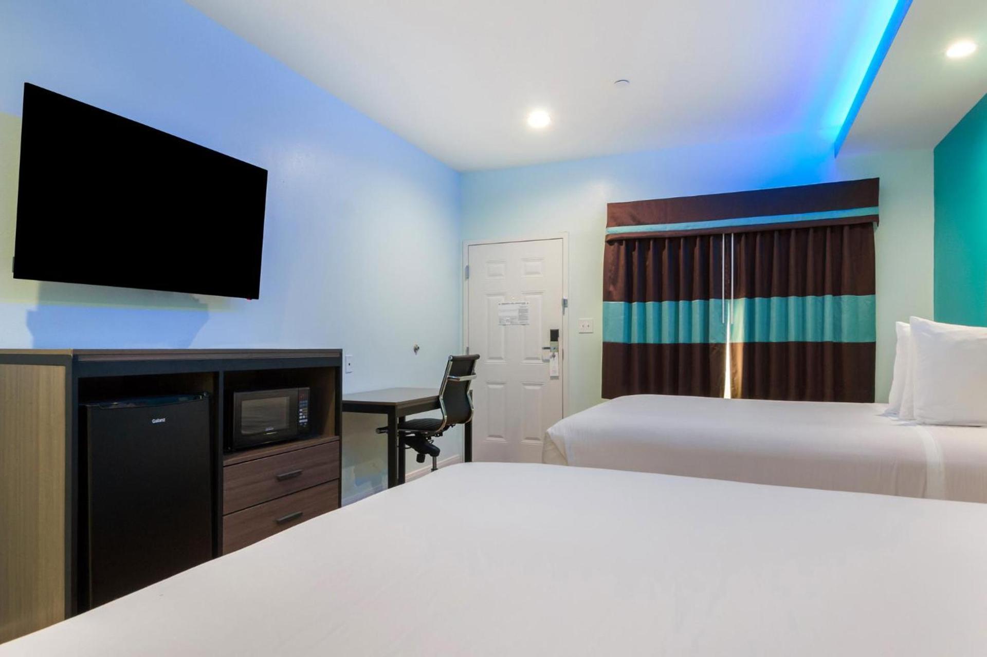 Americas Best Value Inn- Aldine Westfield photo 29