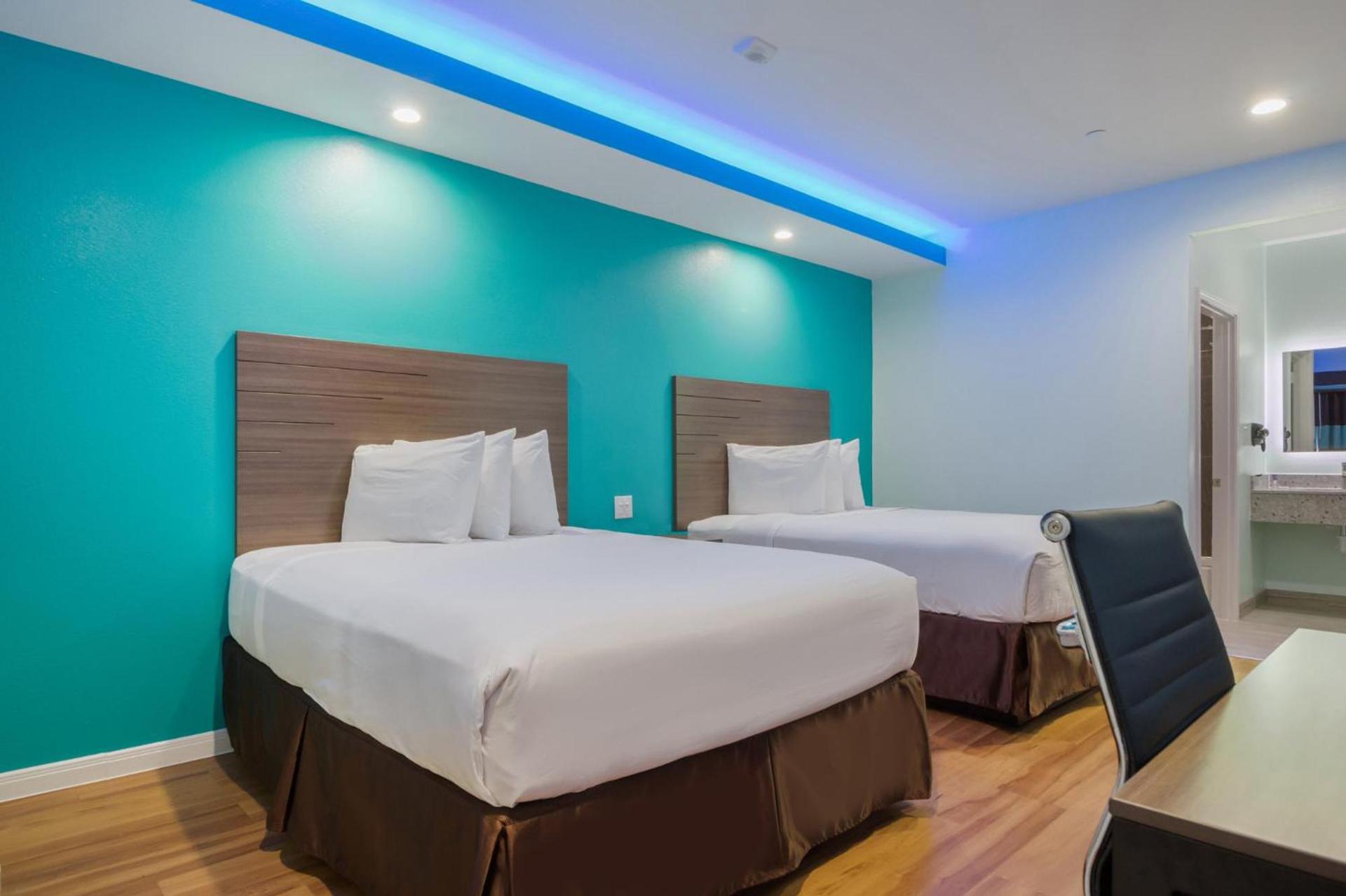 Americas Best Value Inn- Aldine Westfield photo 32