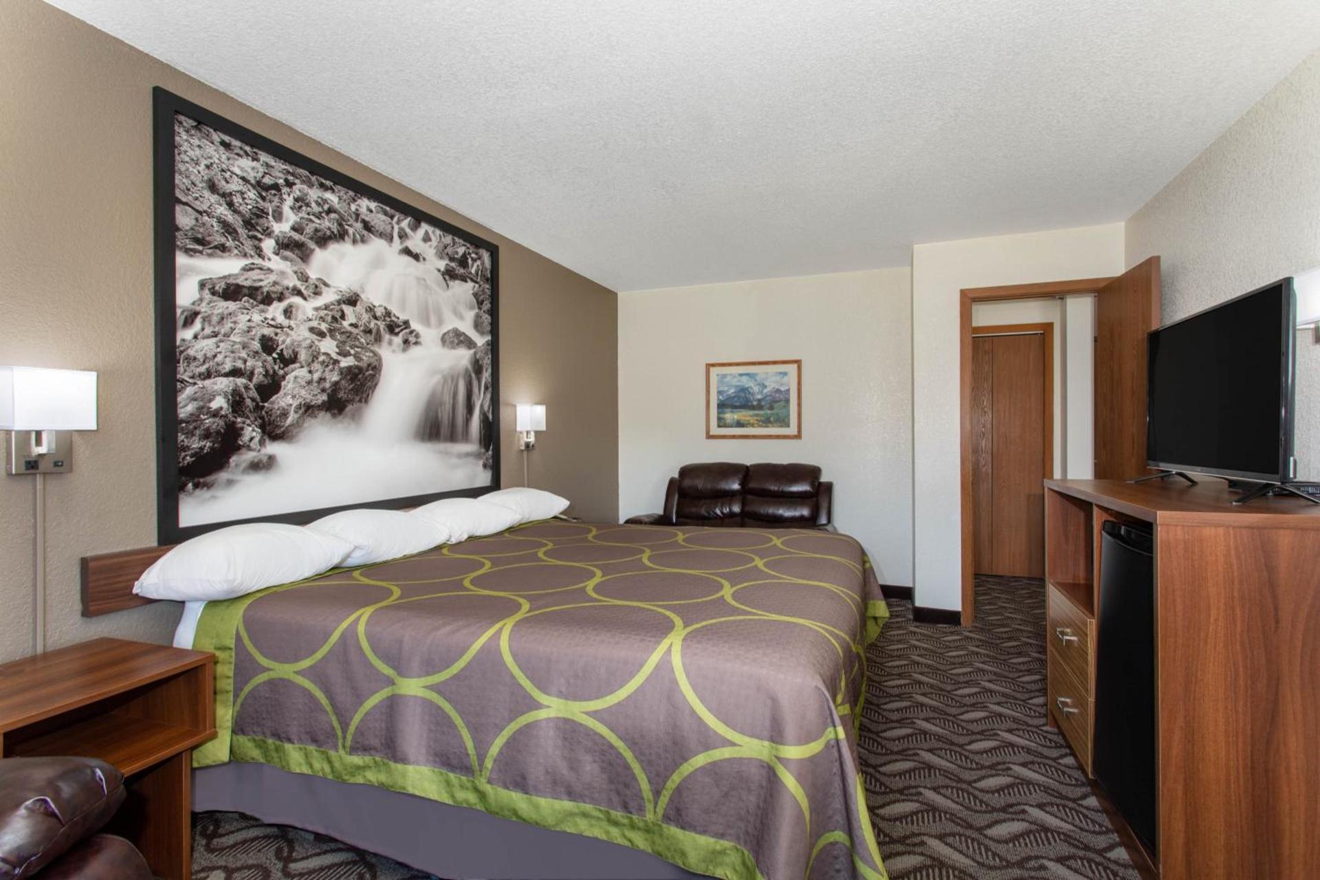 Super 8 by Wyndham Dubois photo 42