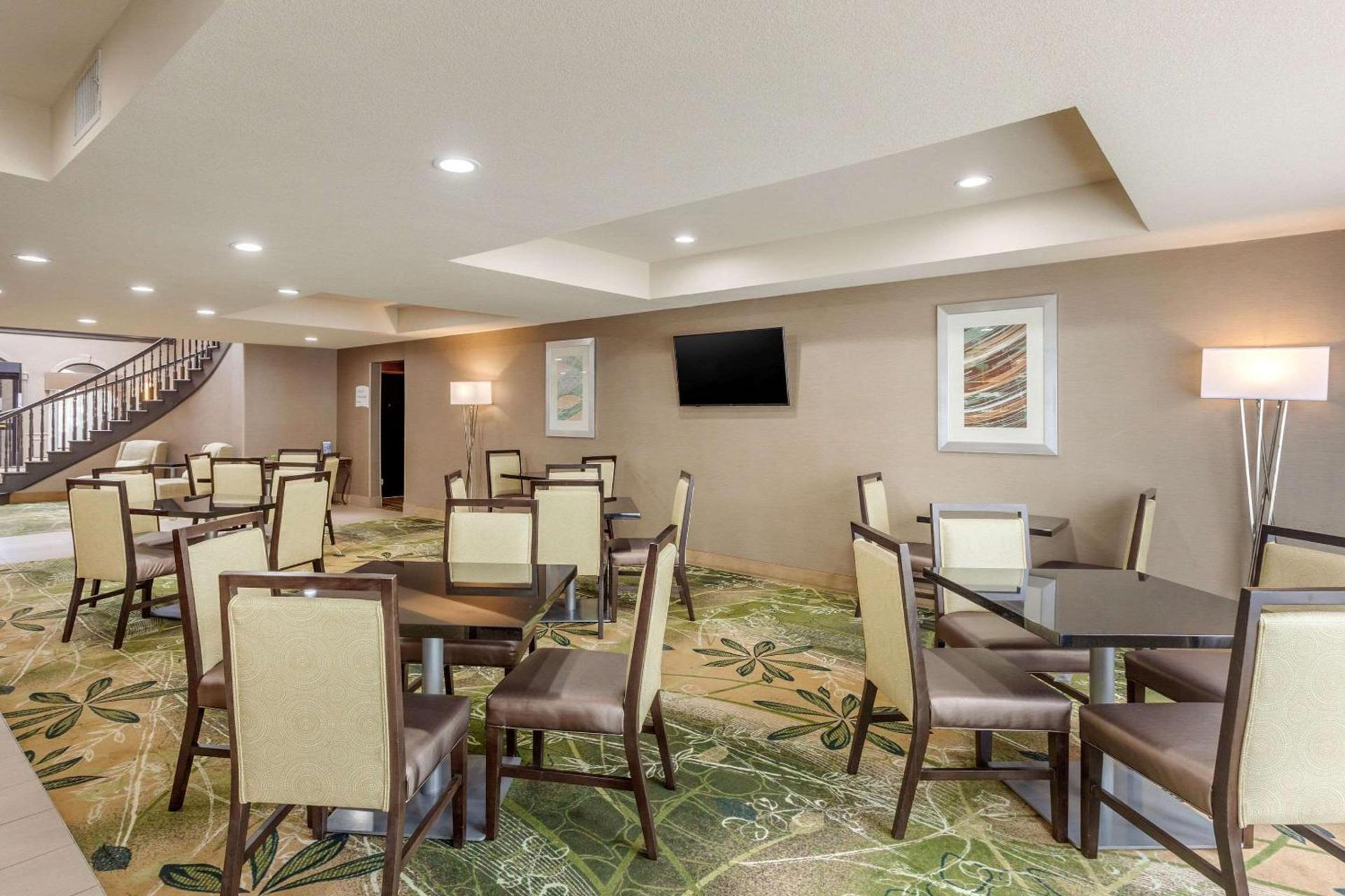 Quality Suites Sherman photo 30