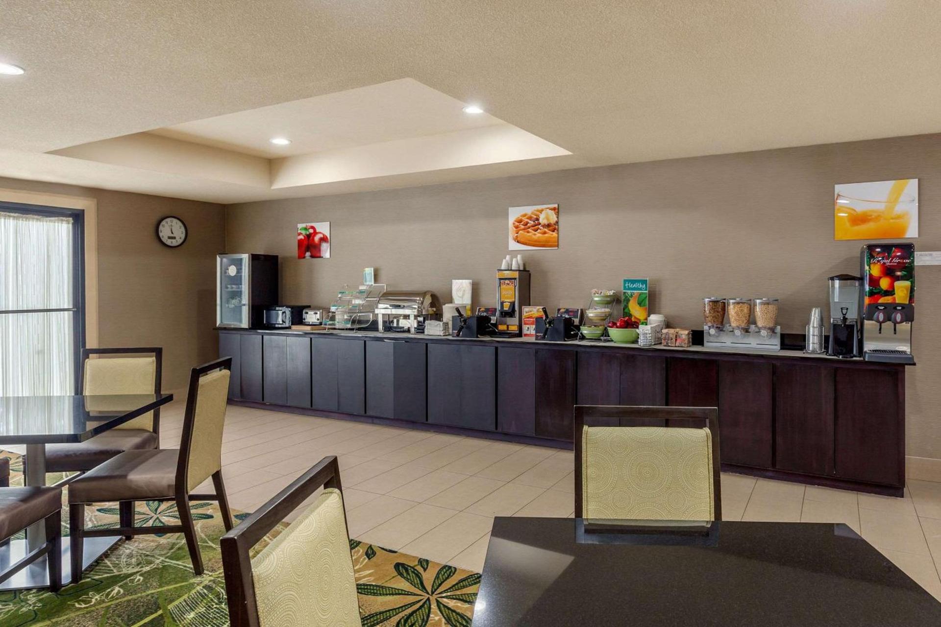 Quality Suites Sherman photo 29
