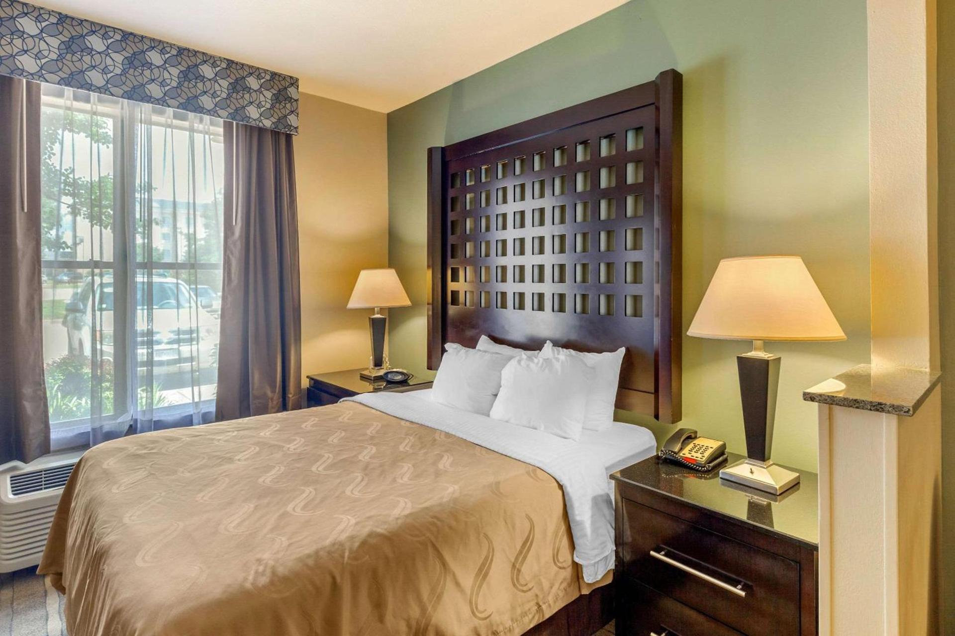 Quality Suites Sherman photo 35