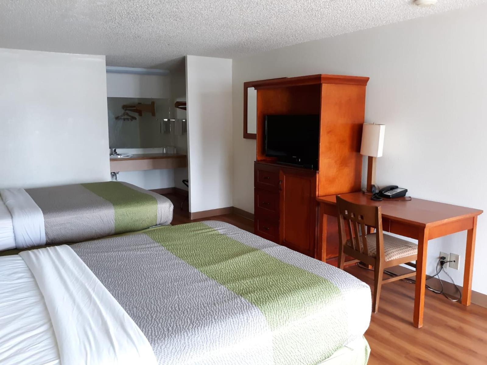 OYO Hotel Centralia photo 9