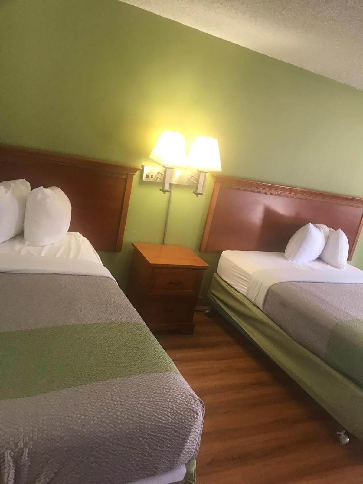 OYO Hotel Centralia photo 10