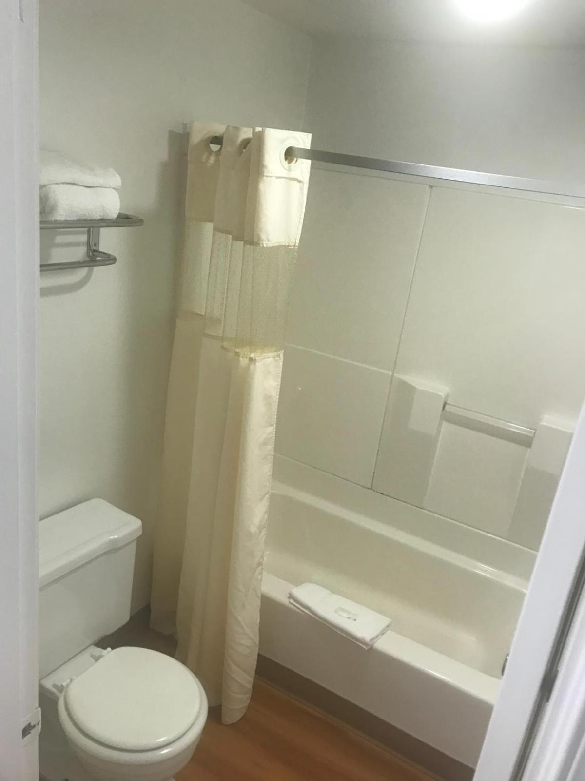 OYO Hotel Centralia photo 47