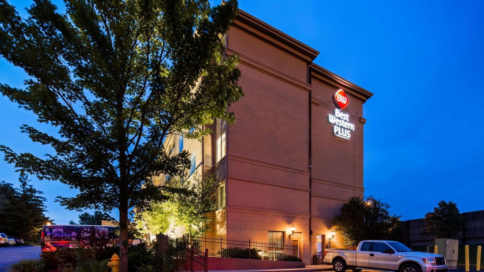 Best Western PLUS Hannaford Inn & Suites photo 10