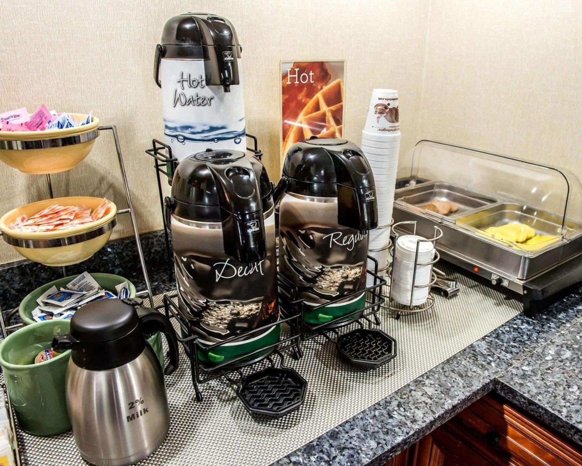 Quality Inn & Suites Gibsonia - Pittsburgh North photo 27