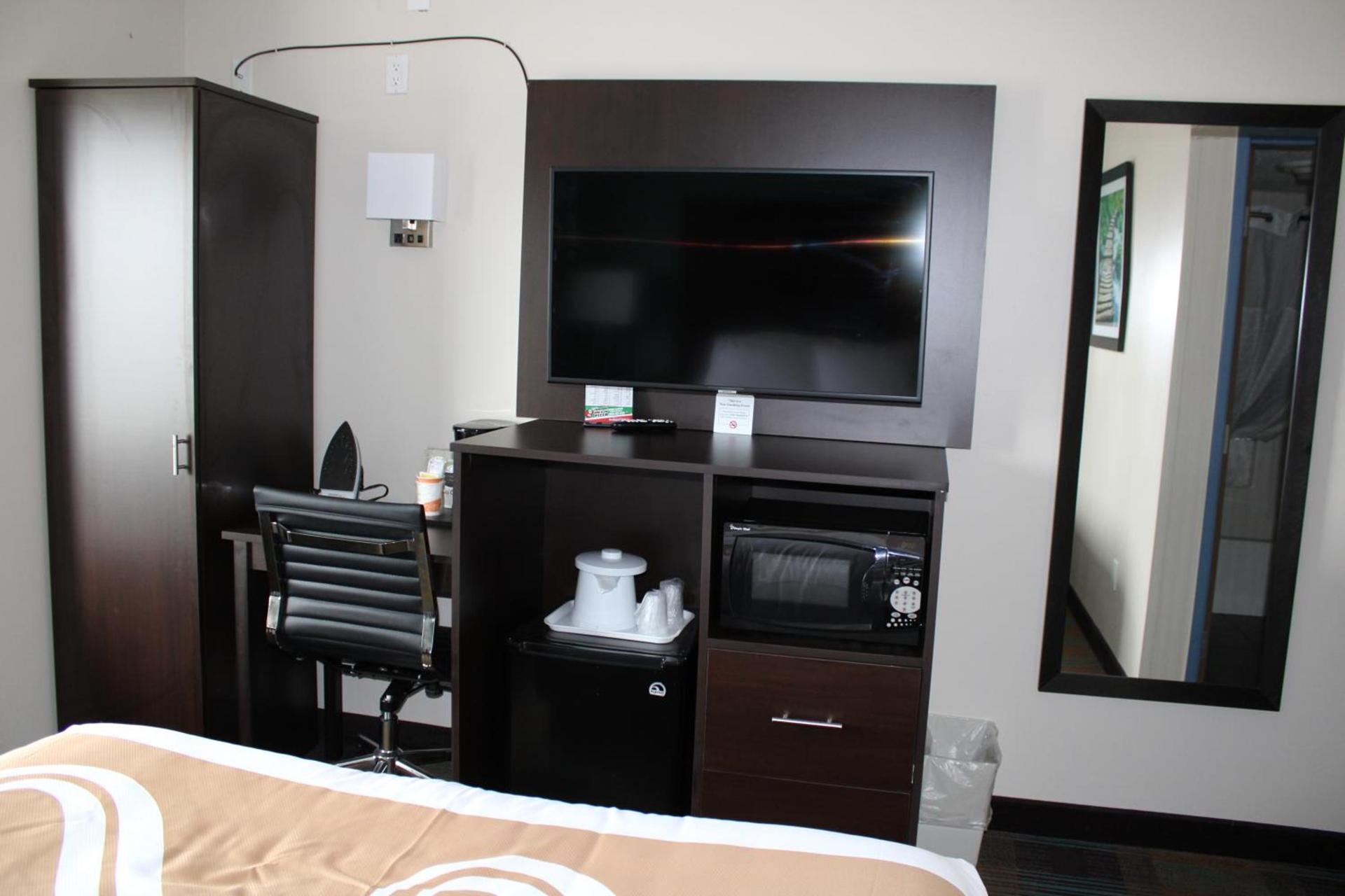 Quality Inn Mount Pleasant photo 20
