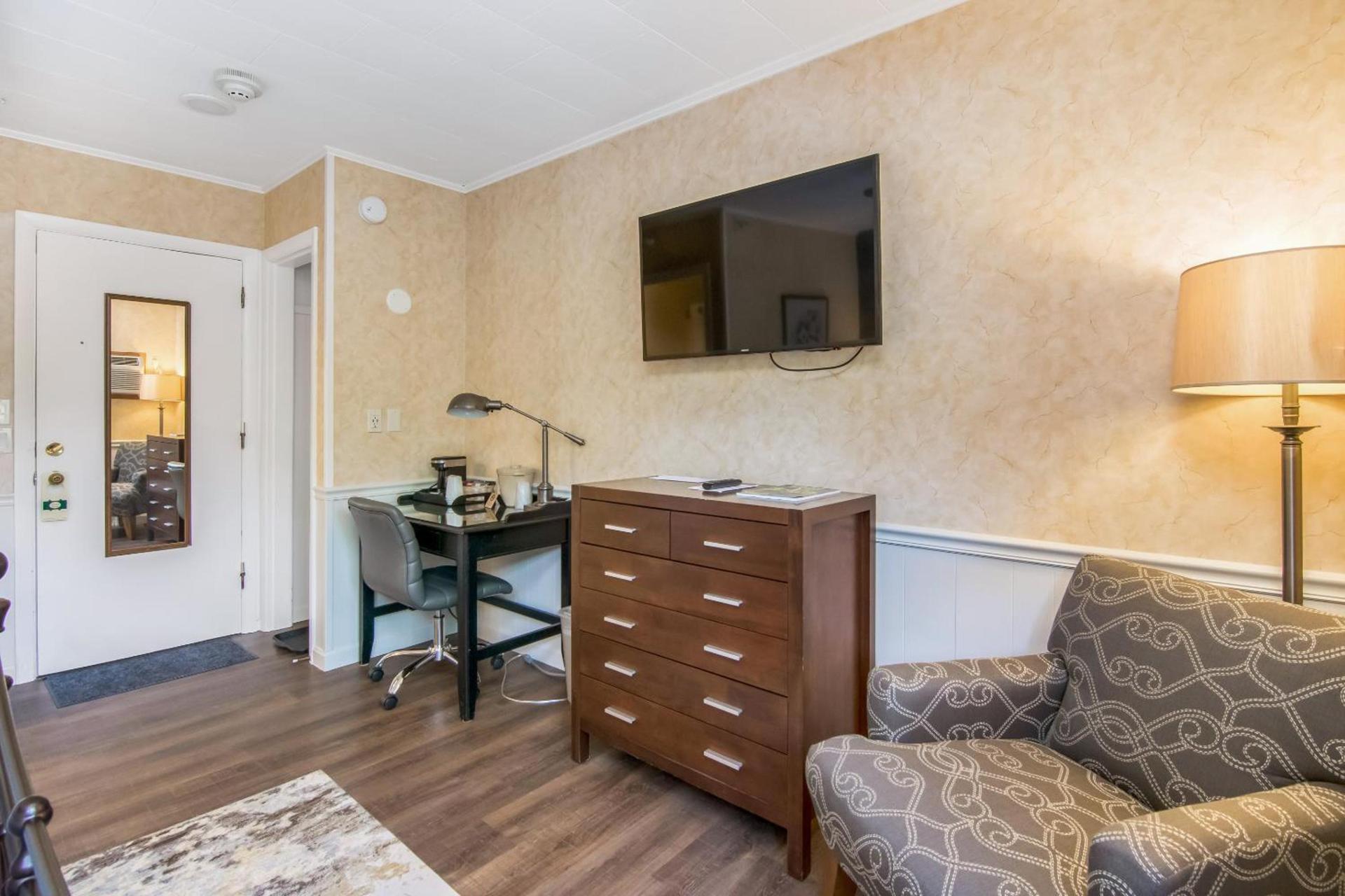 Grey Fox Inn photo 12