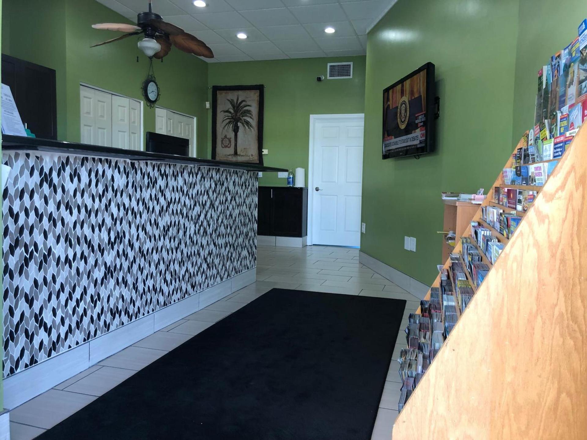 Sun Coast Inn photo 5