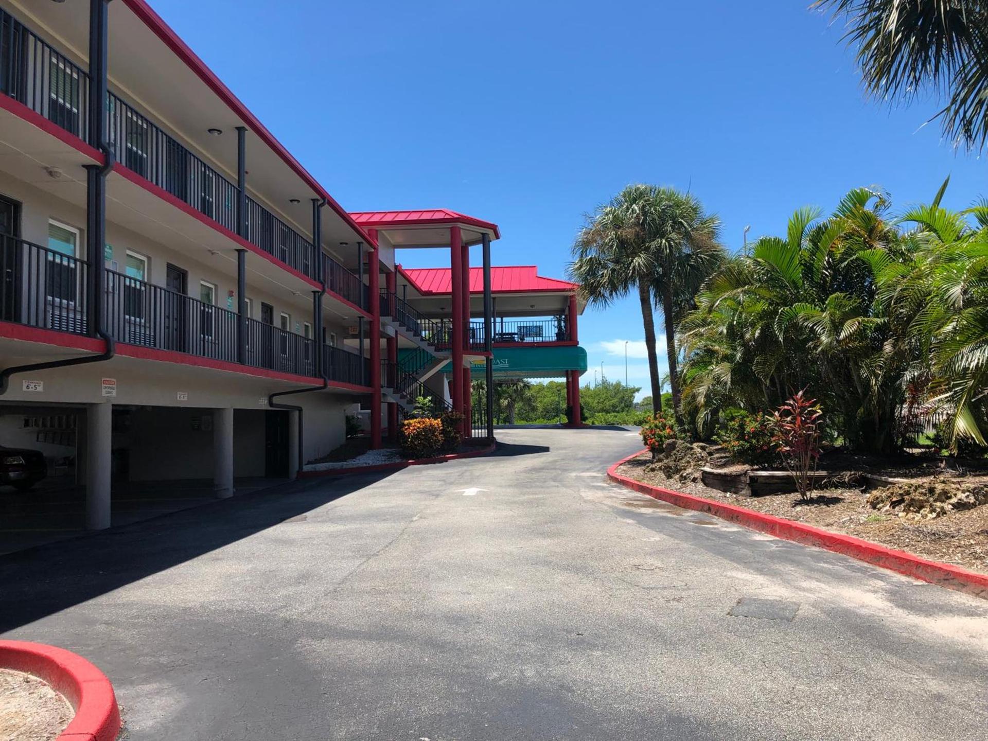 Sun Coast Inn photo 14