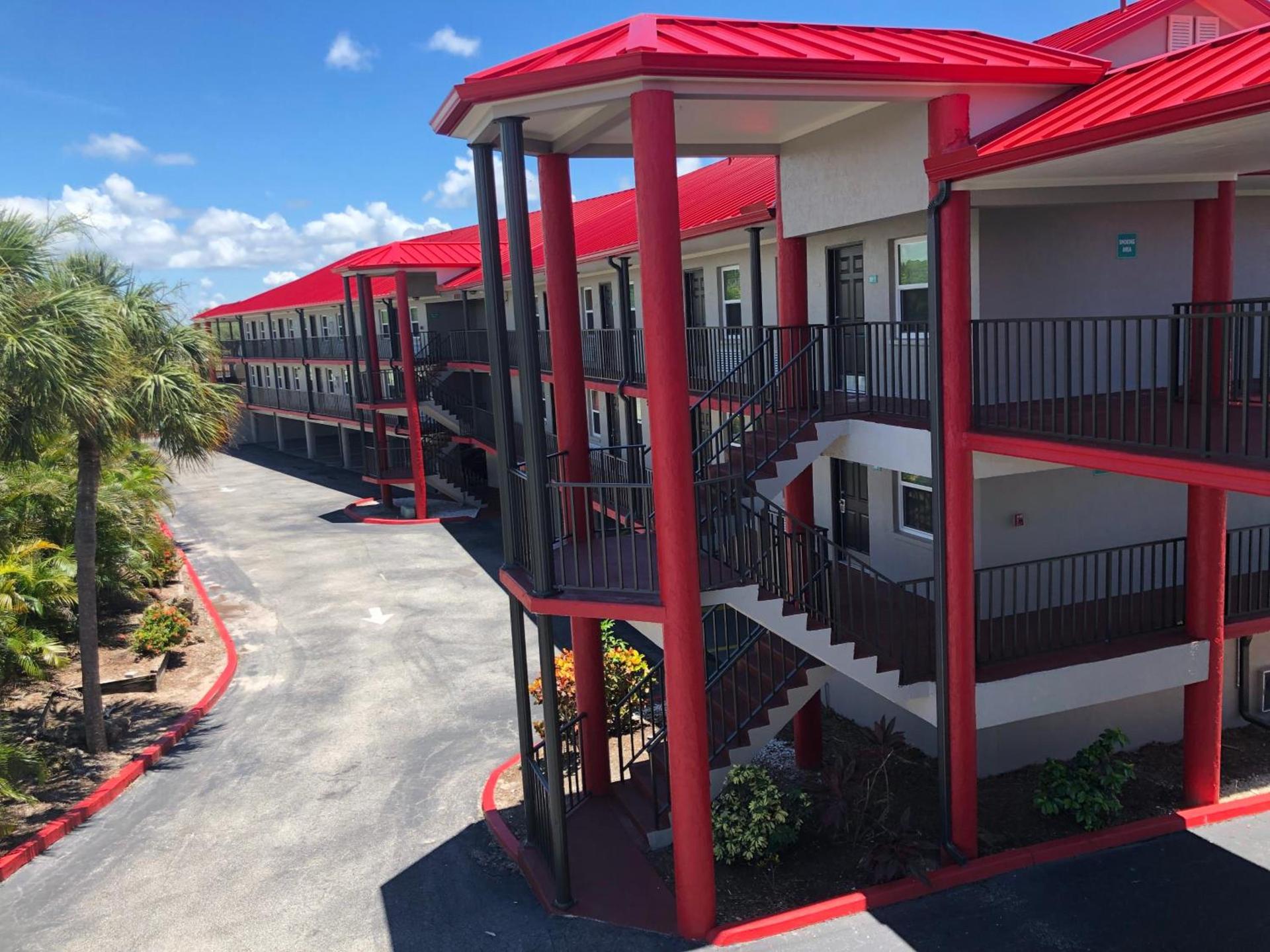 Sun Coast Inn photo 11