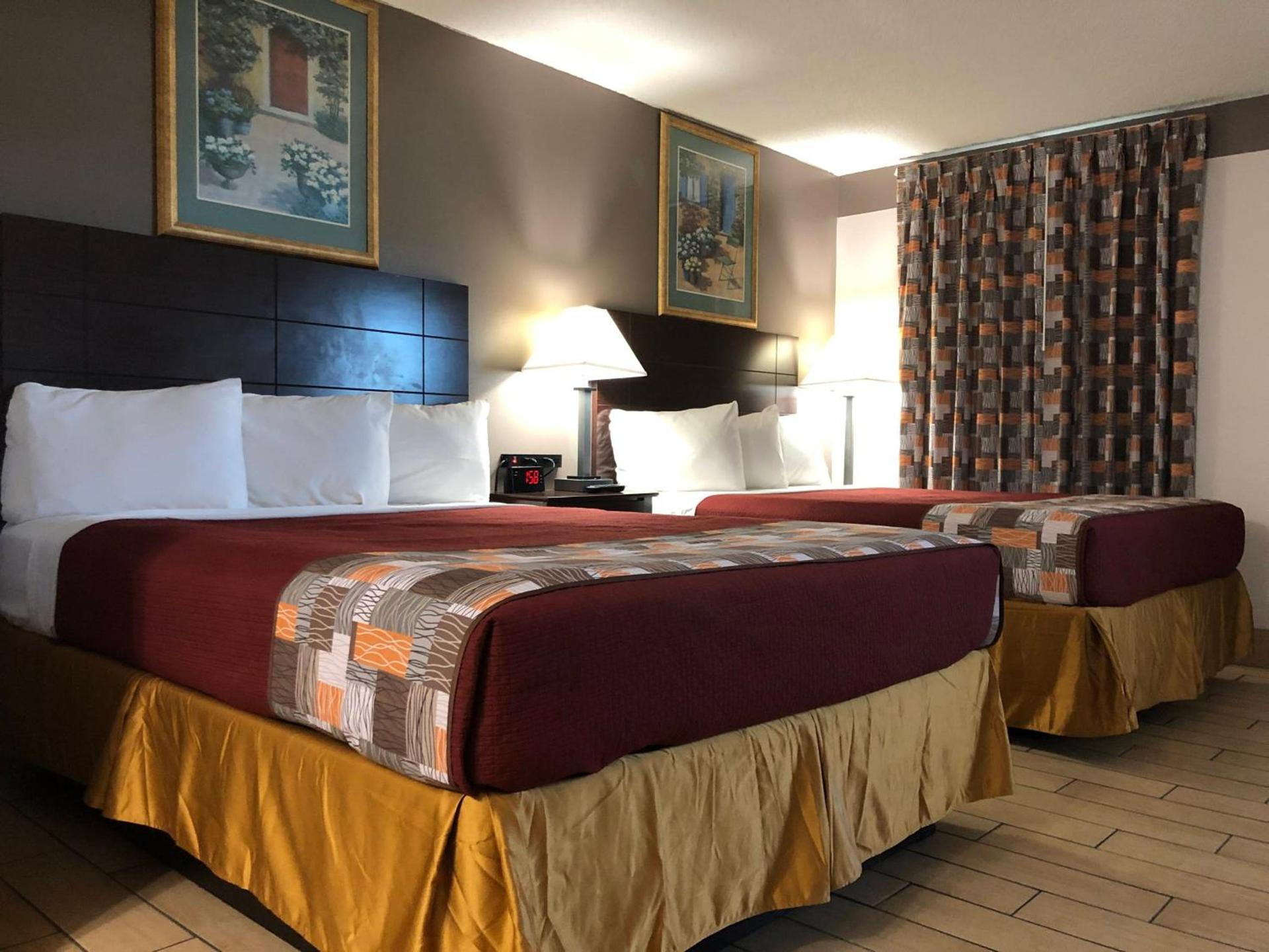 Sun Coast Inn photo 4