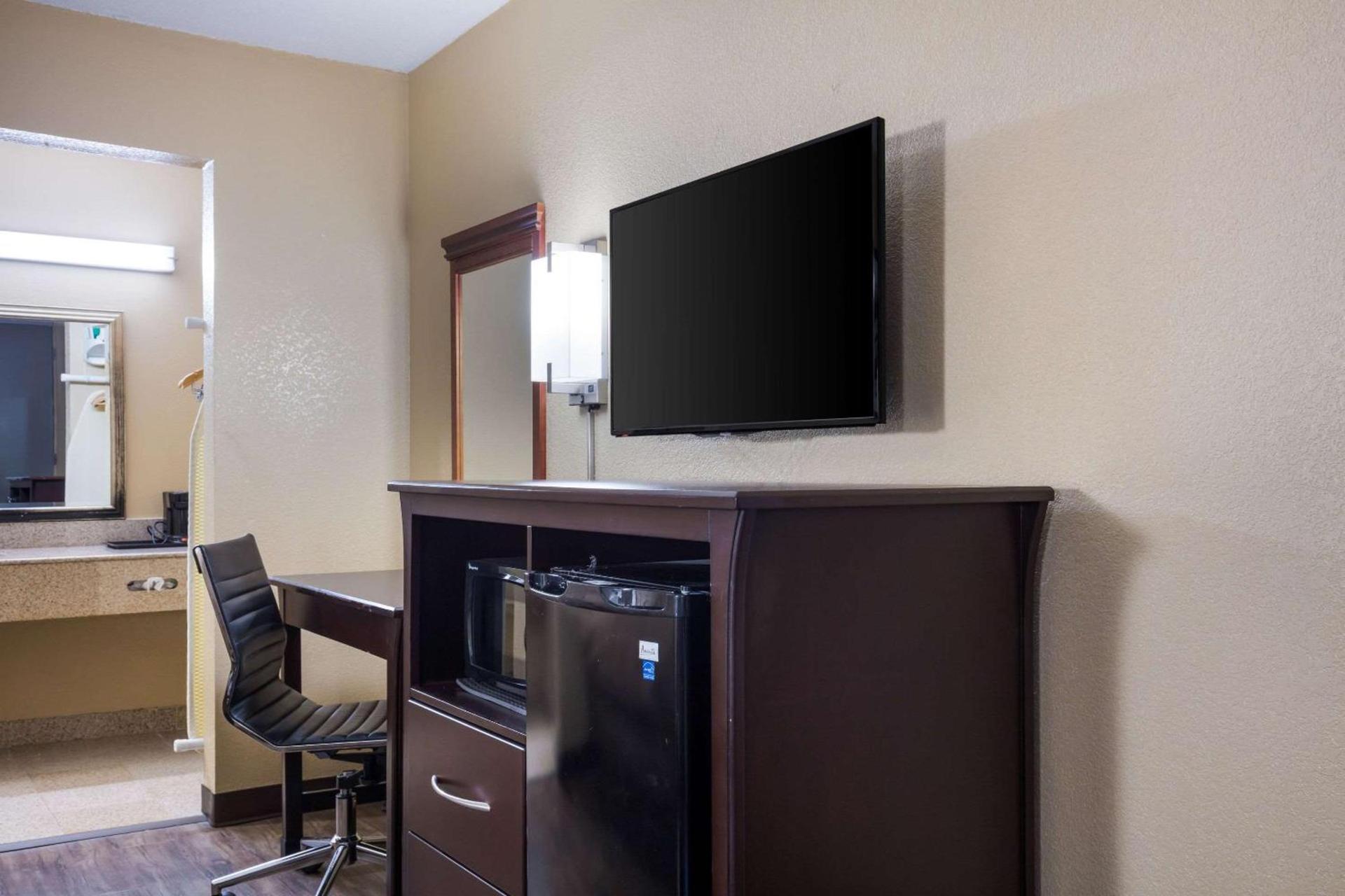 Quality Inn Starkville near University photo 12