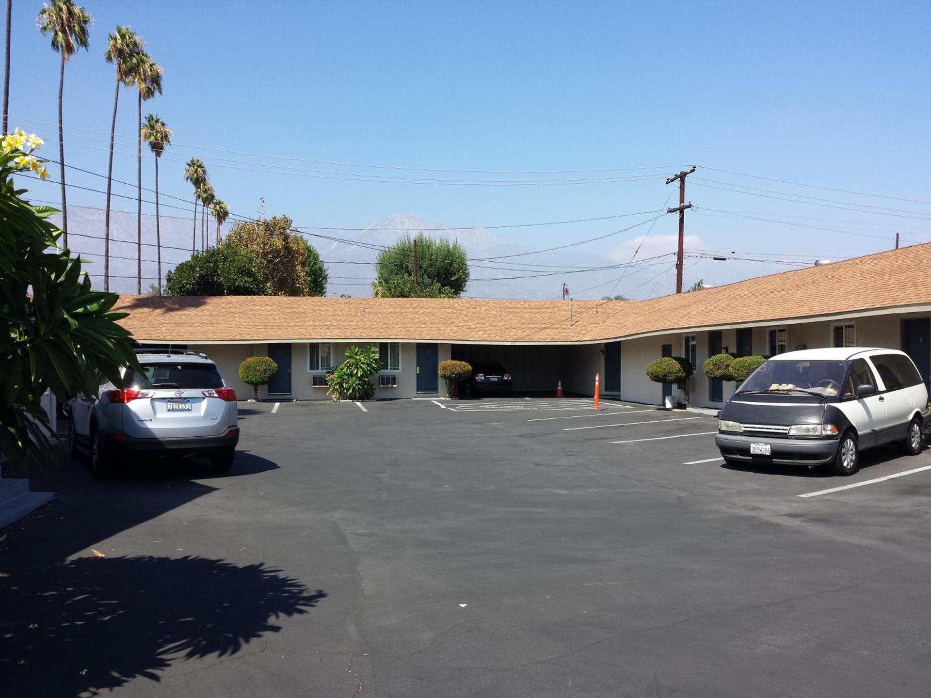 New Kansan Motel photo 5