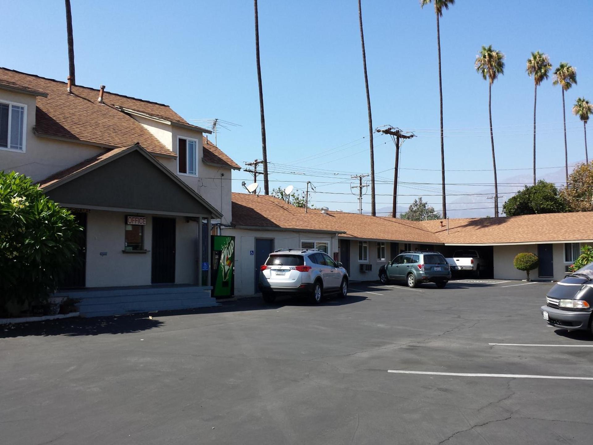 New Kansan Motel photo 14