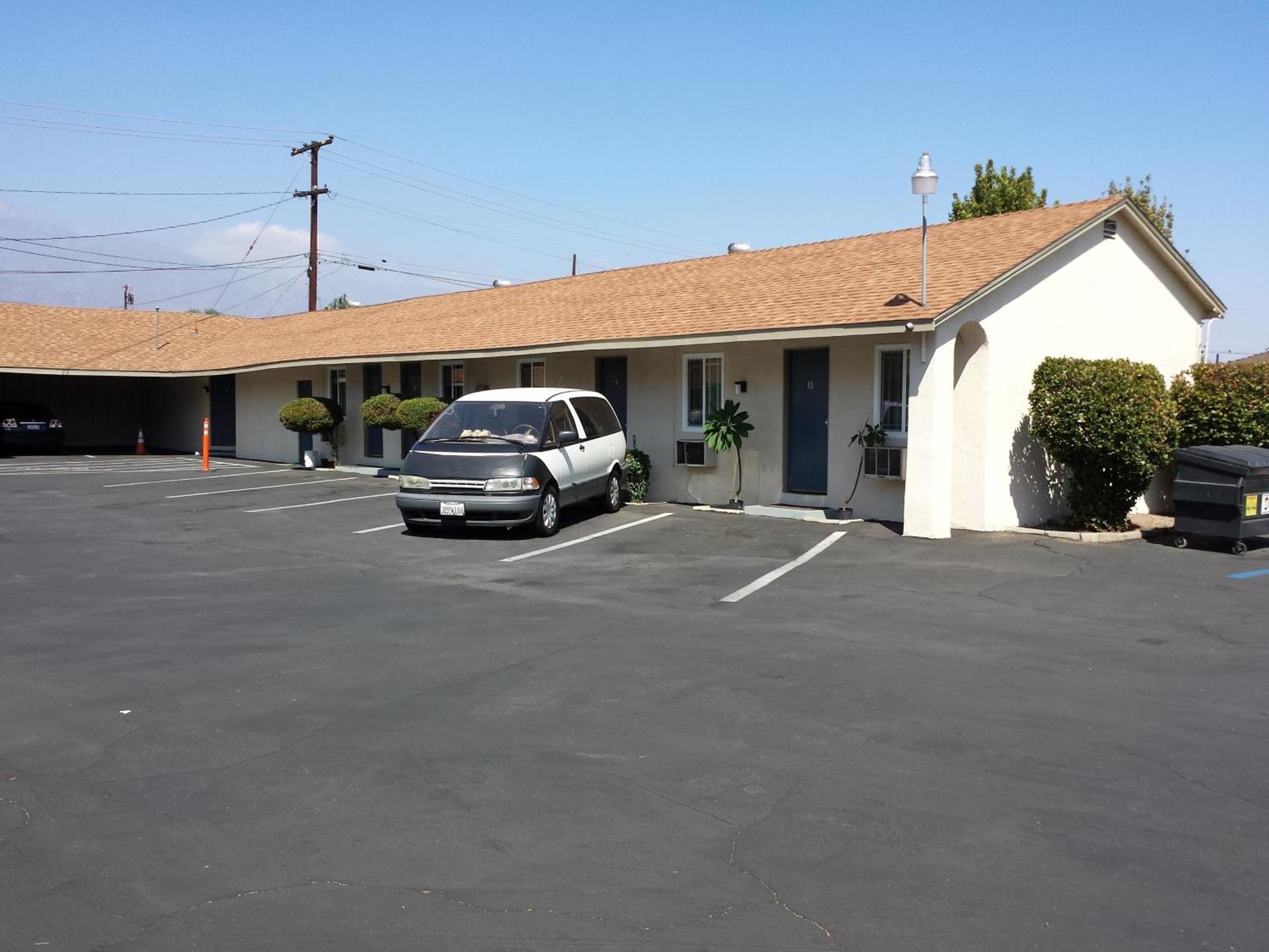 New Kansan Motel photo 15