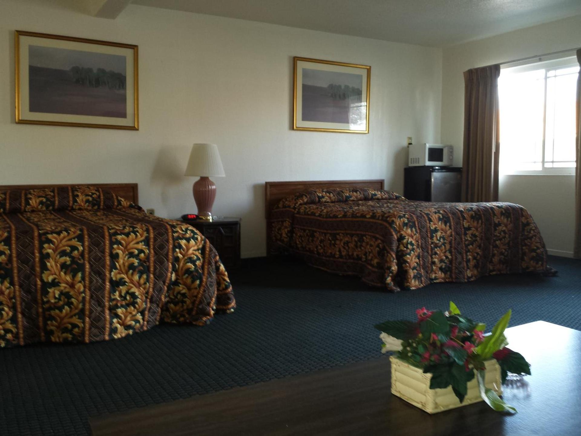 New Kansan Motel photo 20