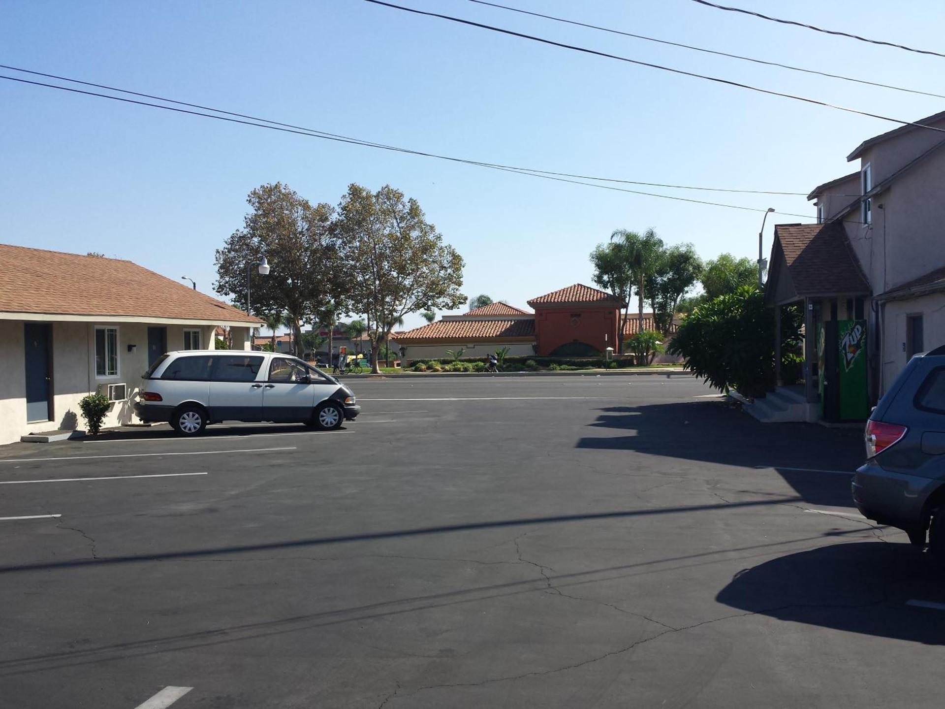 New Kansan Motel photo 16