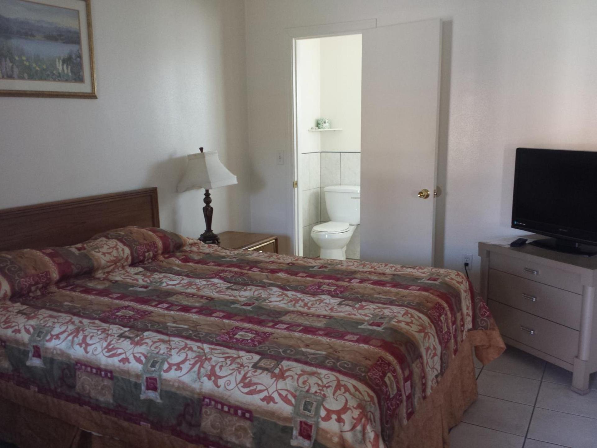 New Kansan Motel photo 27