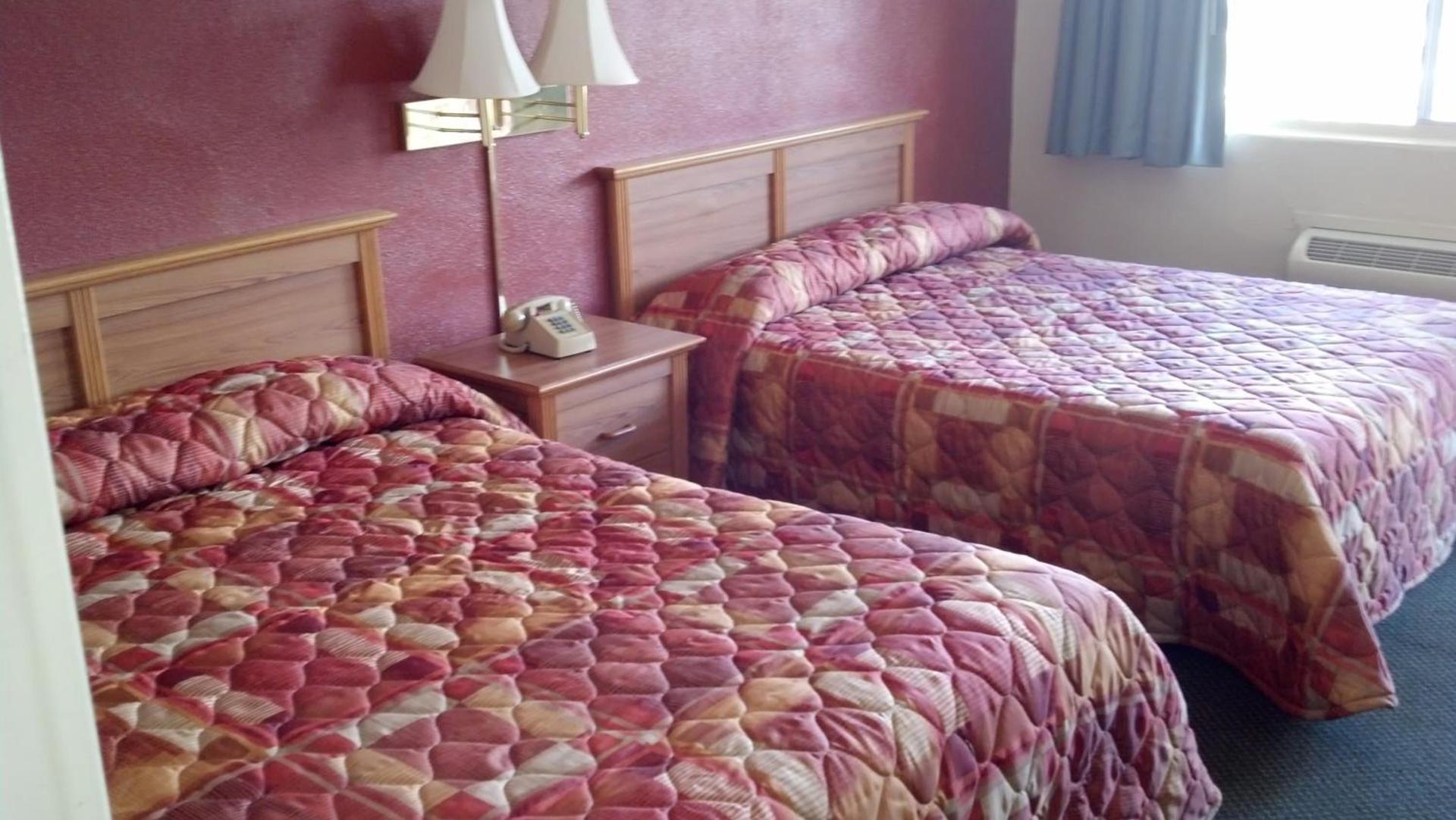 Heritage House Motel photo 7