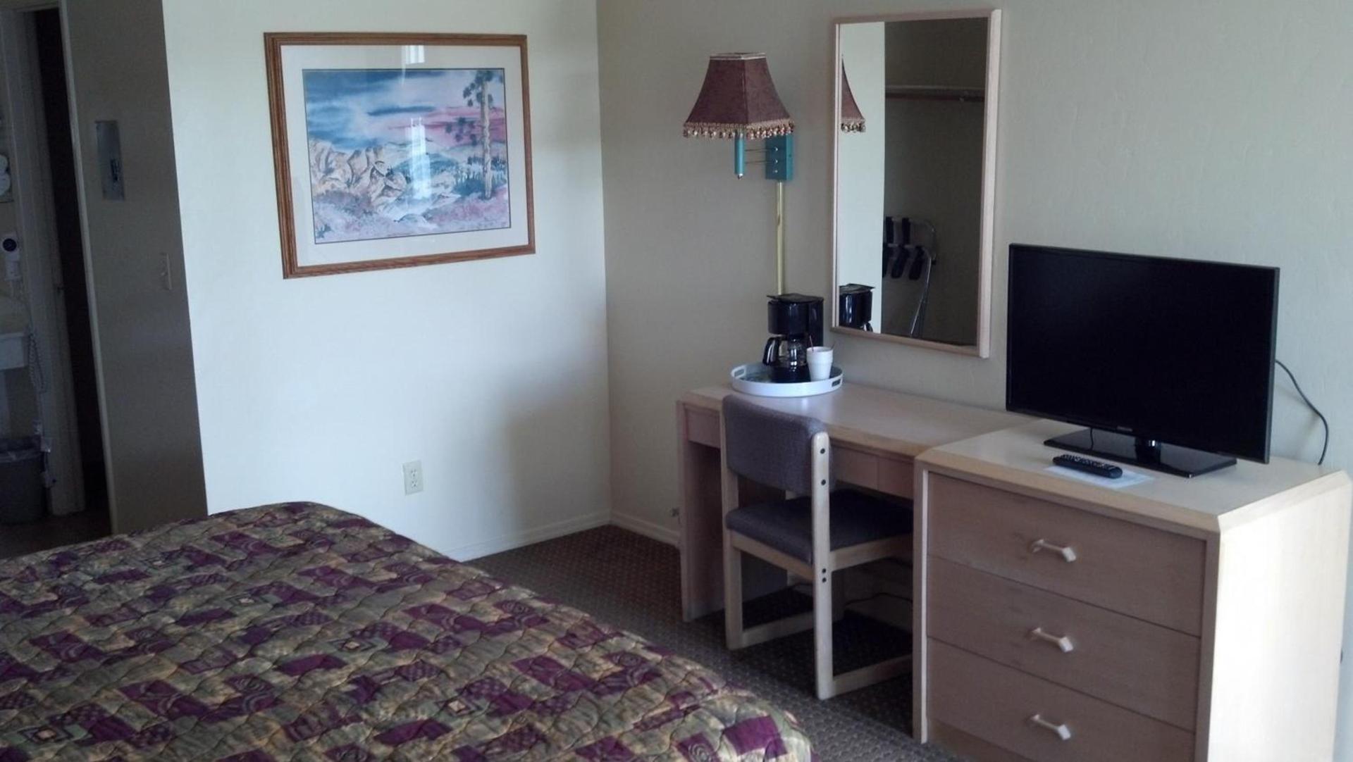 Heritage House Motel photo 10