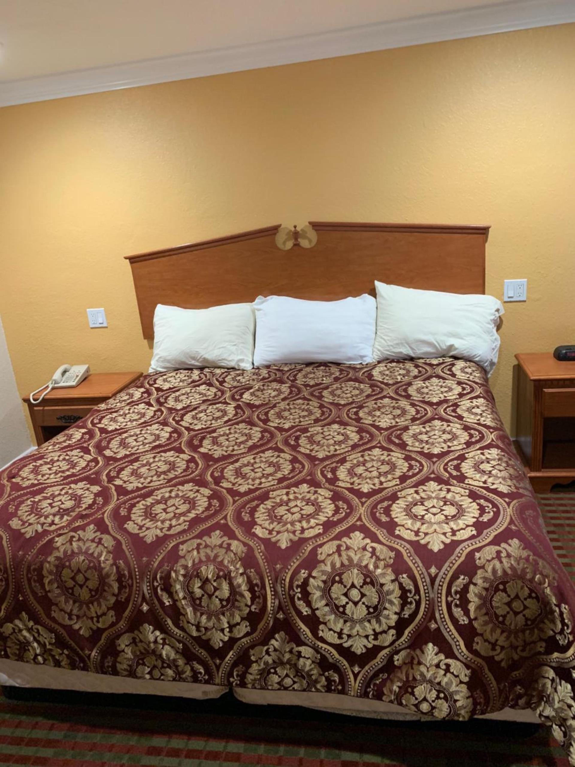 A-1 Budget Motel photo 31