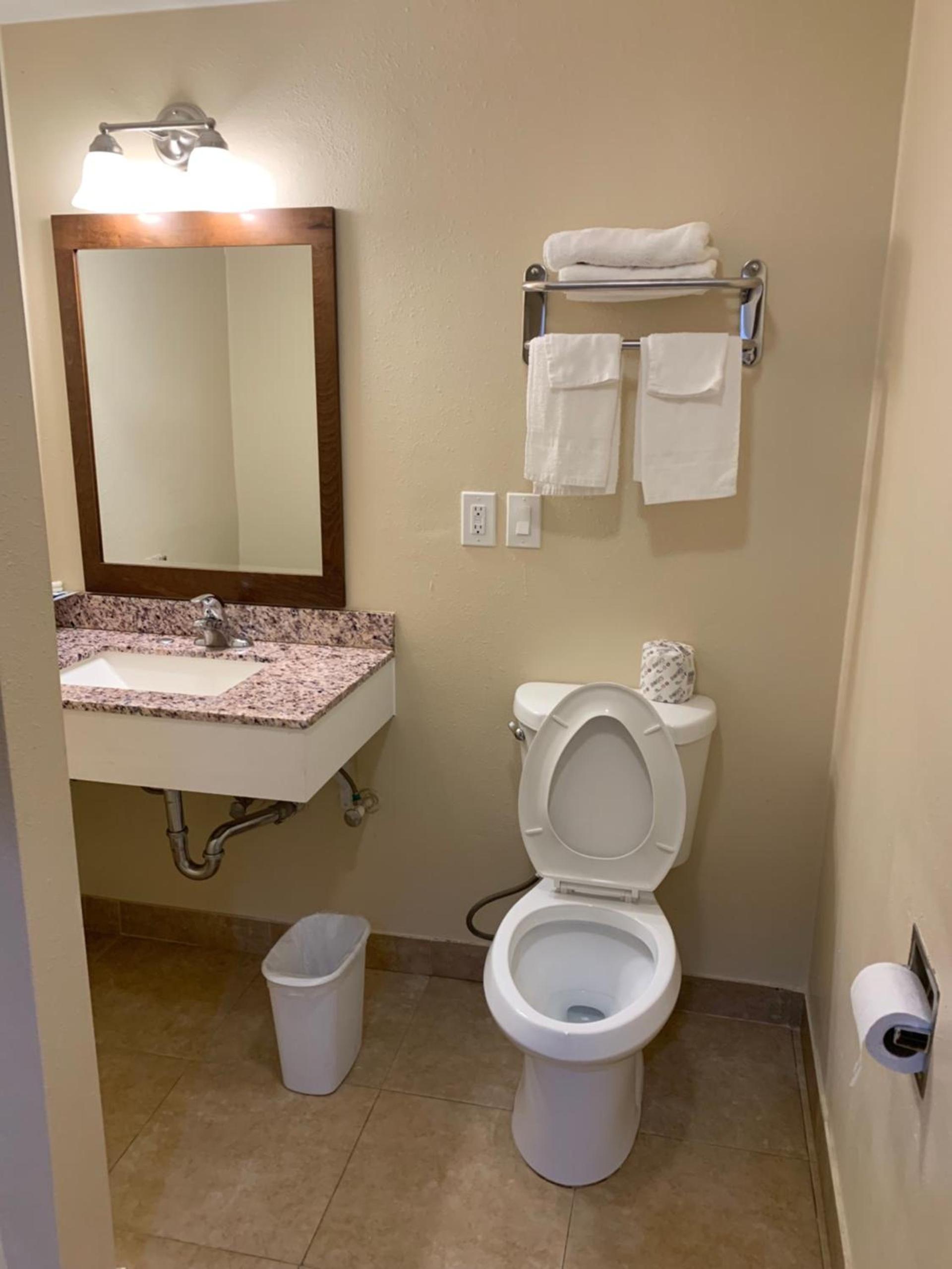 A-1 Budget Motel photo 30