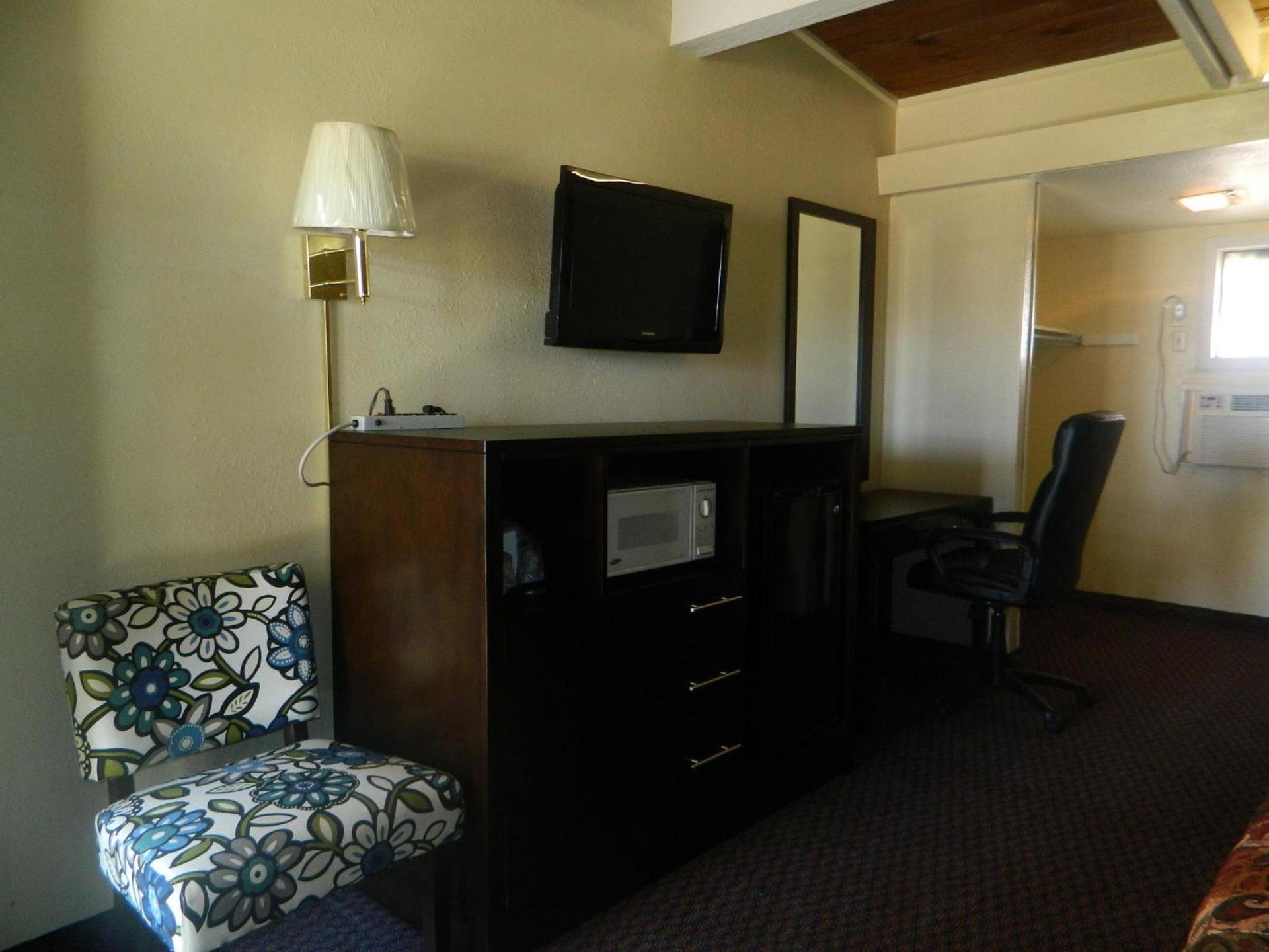 Freer Motel photo 11