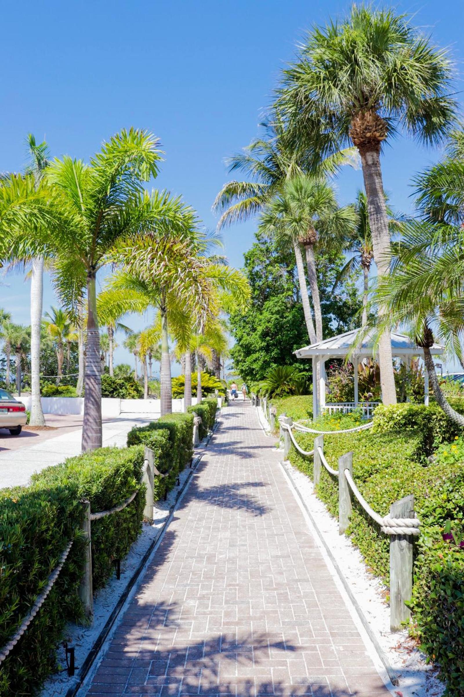 Captiva Beach Resort (open private beach access) photo 31