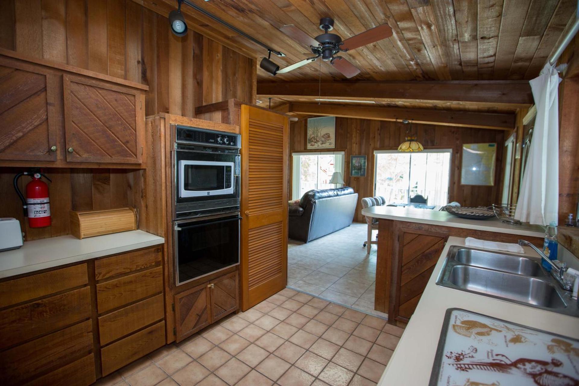 Riverfront Treetop Bungalow photo 10