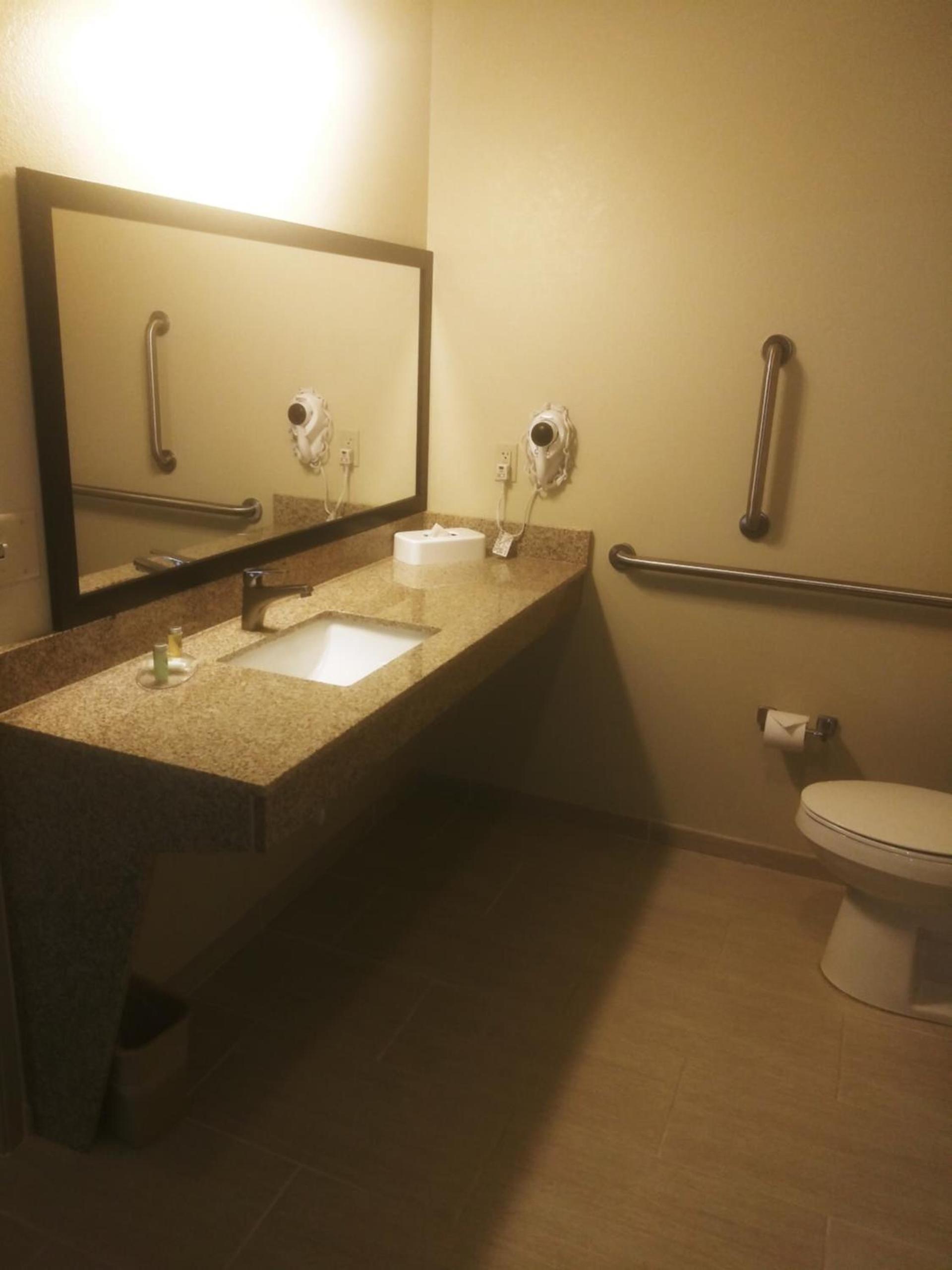 Cobblestone Hotel & Suites - Harborcreek photo 23
