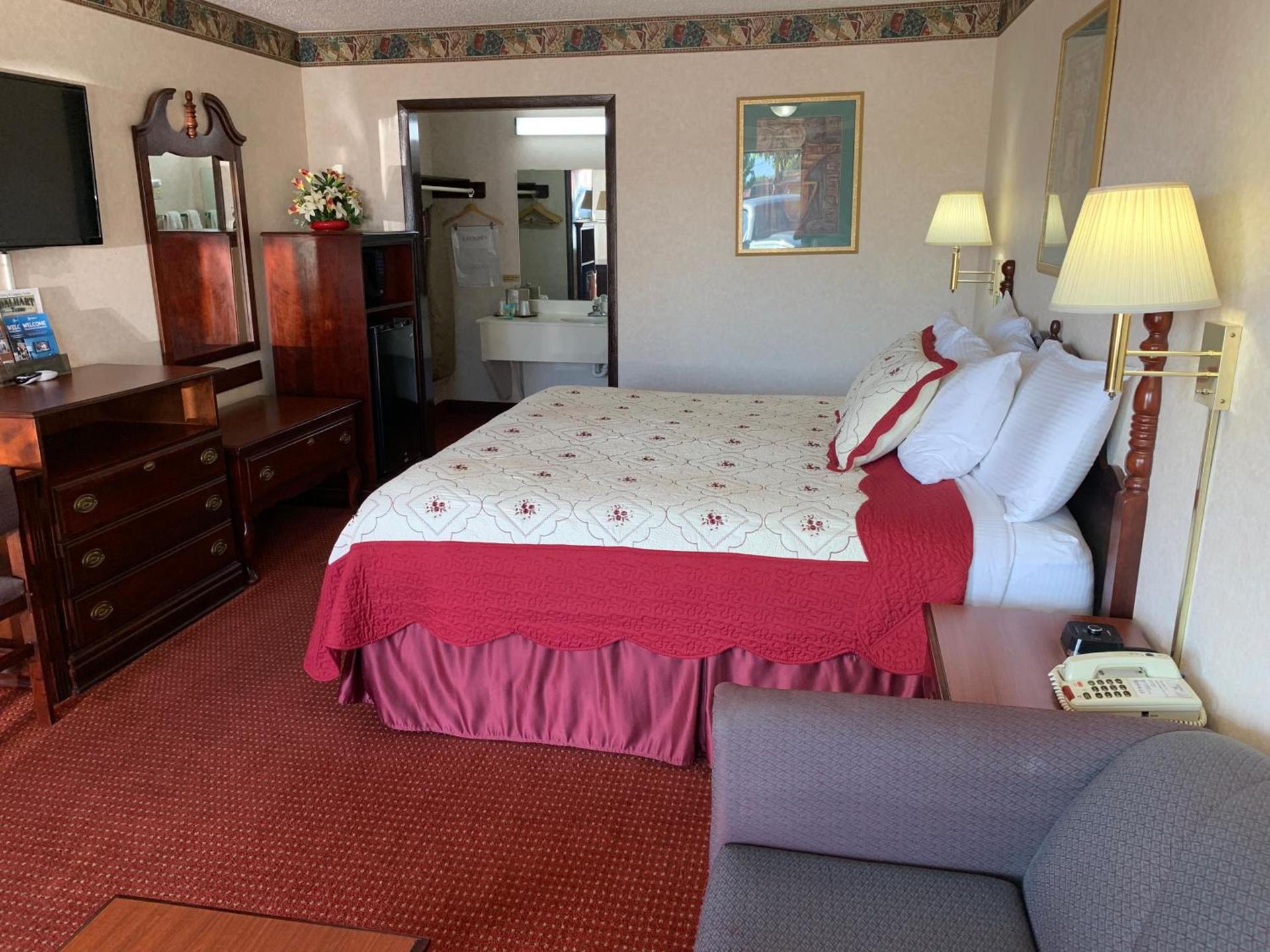 Regency Inn photo 42