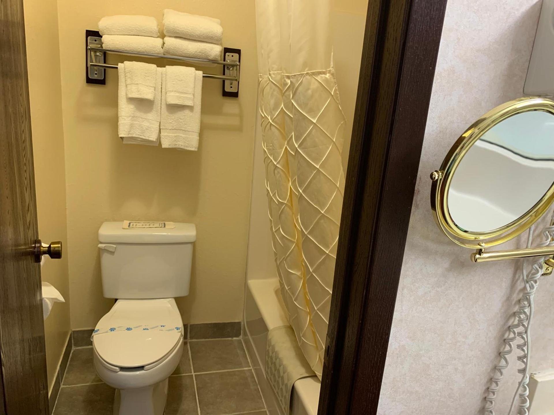 Regency Inn photo 23