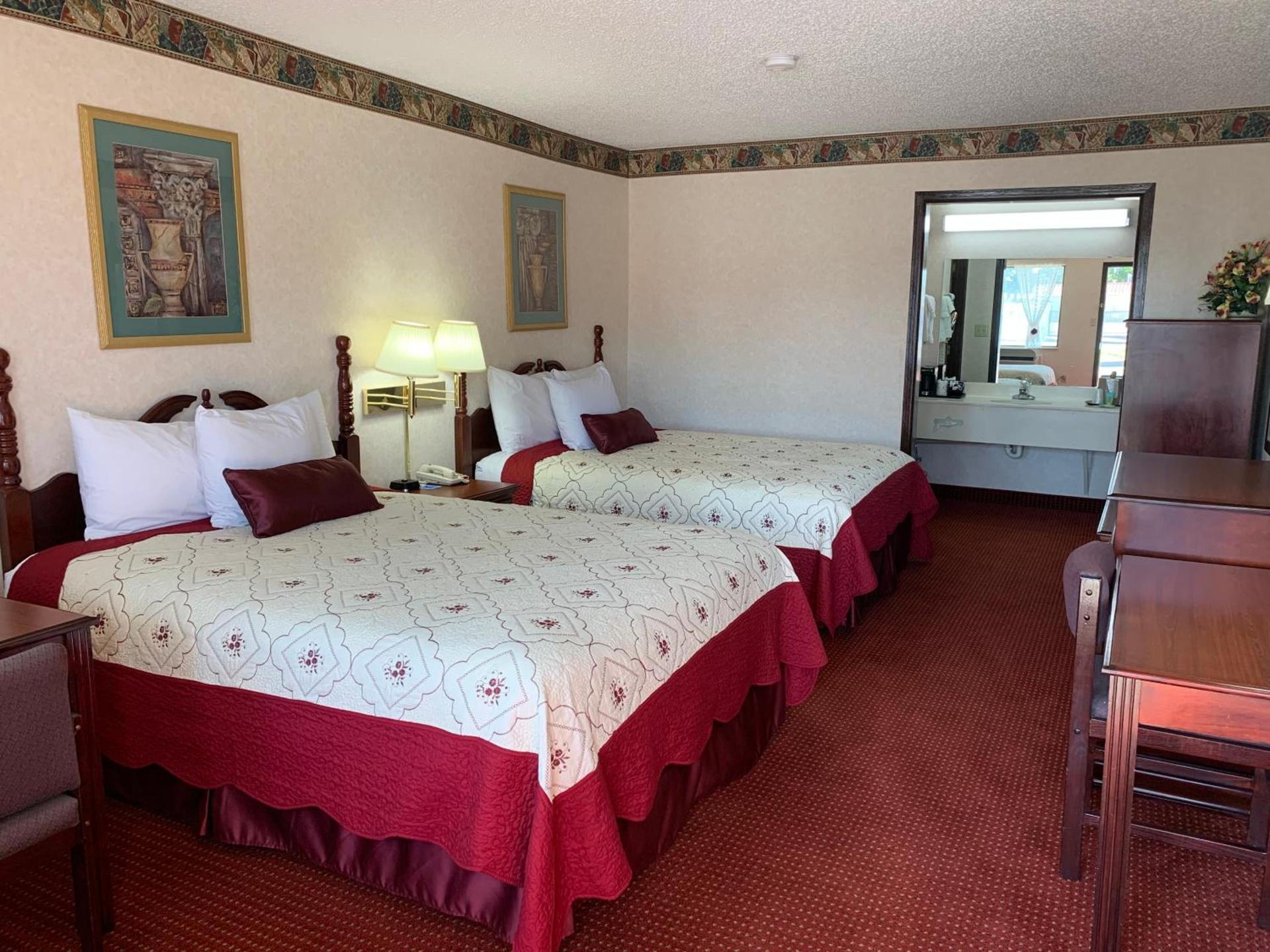 Regency Inn photo 22
