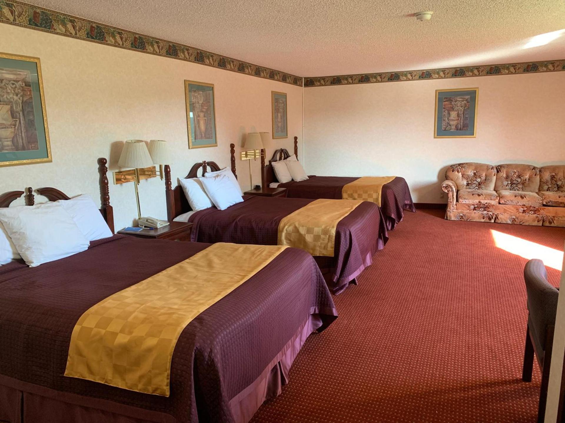 Regency Inn photo 20