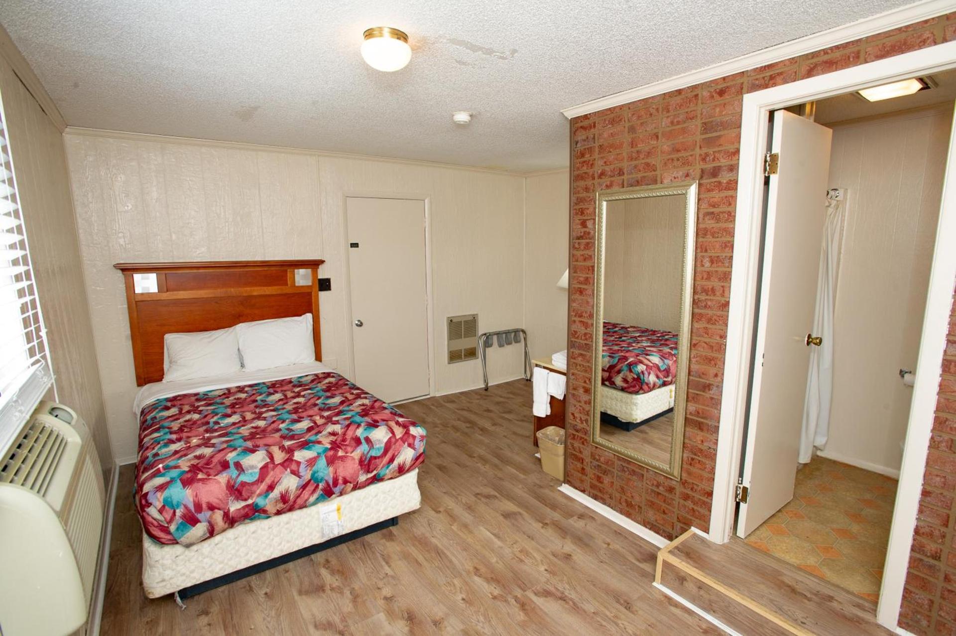 Coach House Inn photo 42