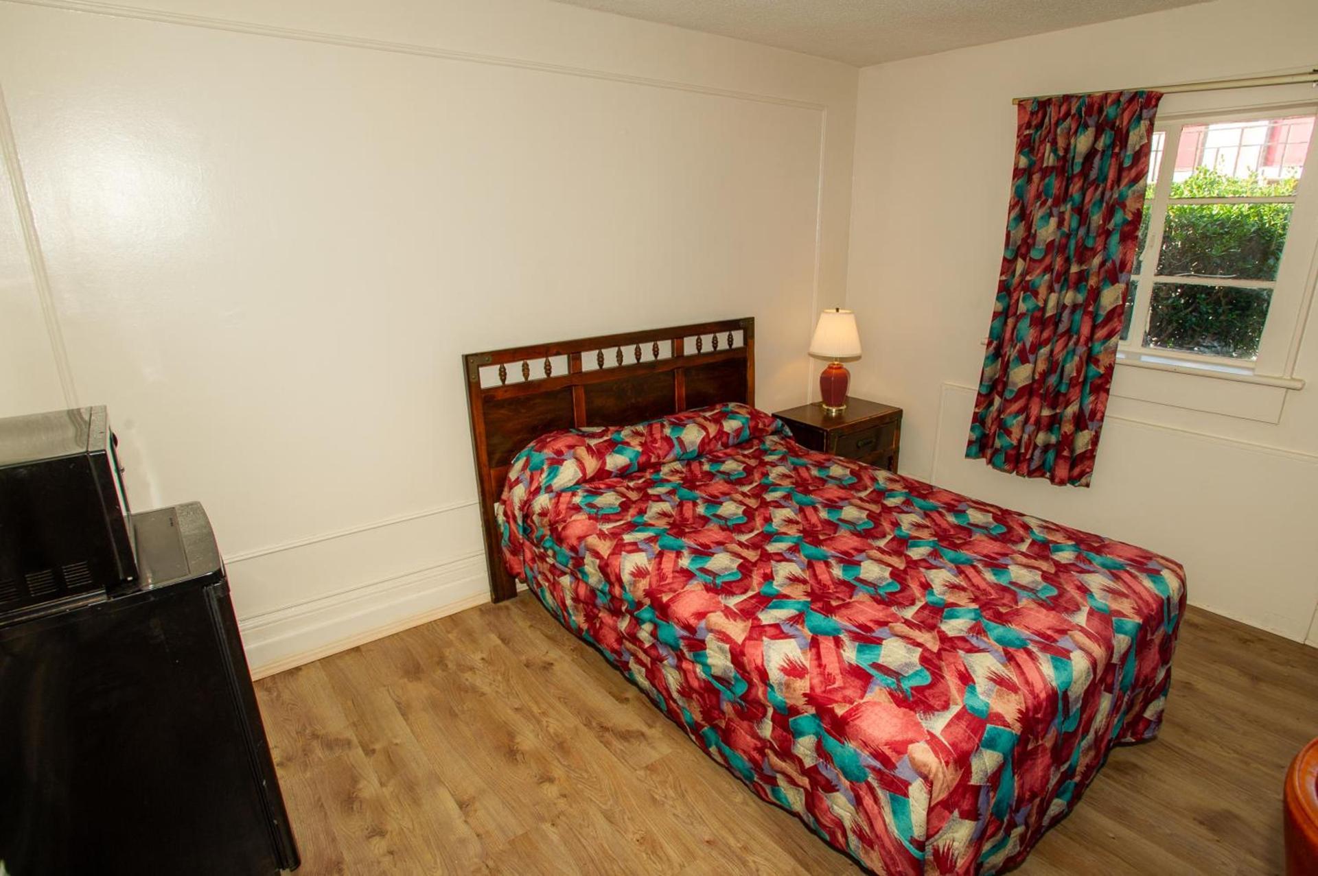 Coach House Inn photo 43