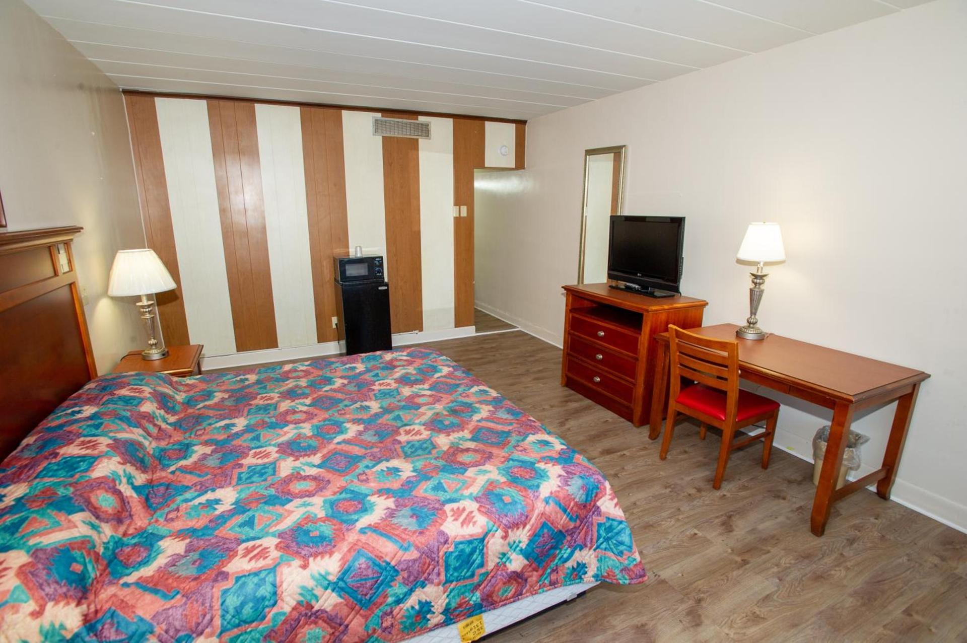 Coach House Inn photo 33
