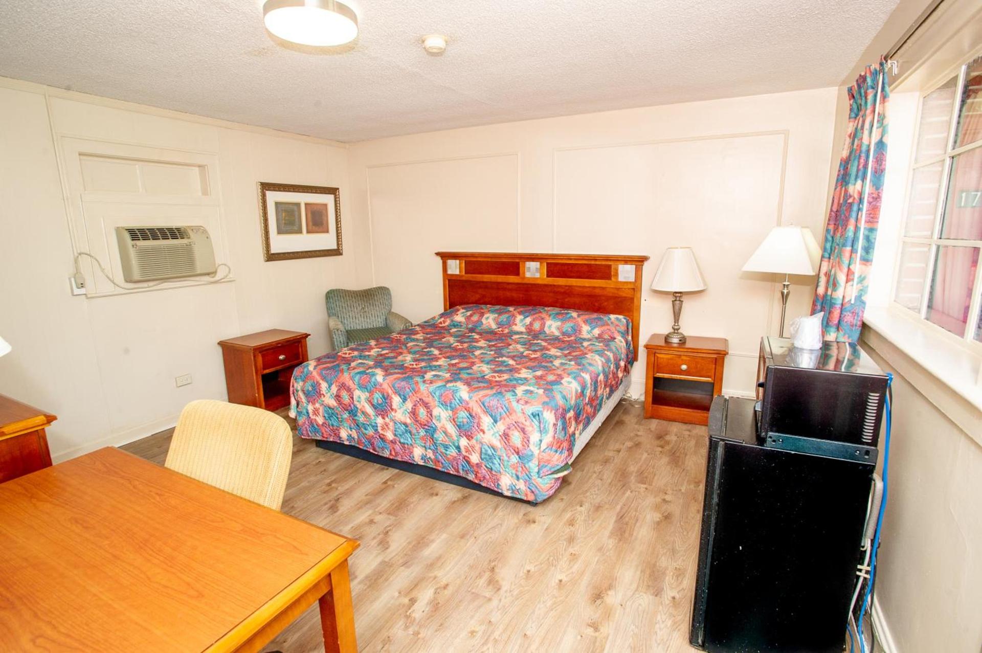 Coach House Inn photo 39
